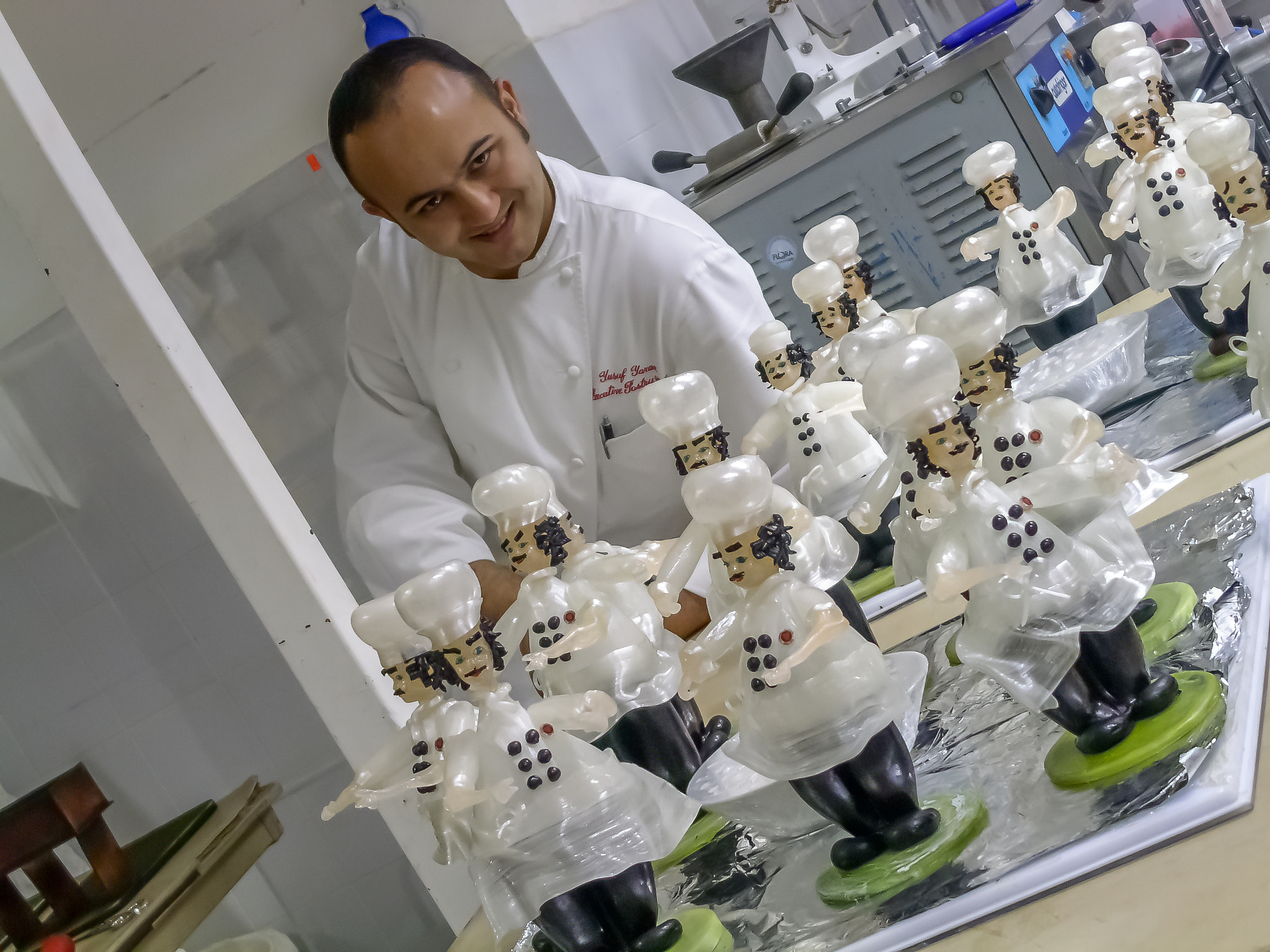 KONICA MINOLTA DiMAGE F300 sample photo. Sugar chefs photography