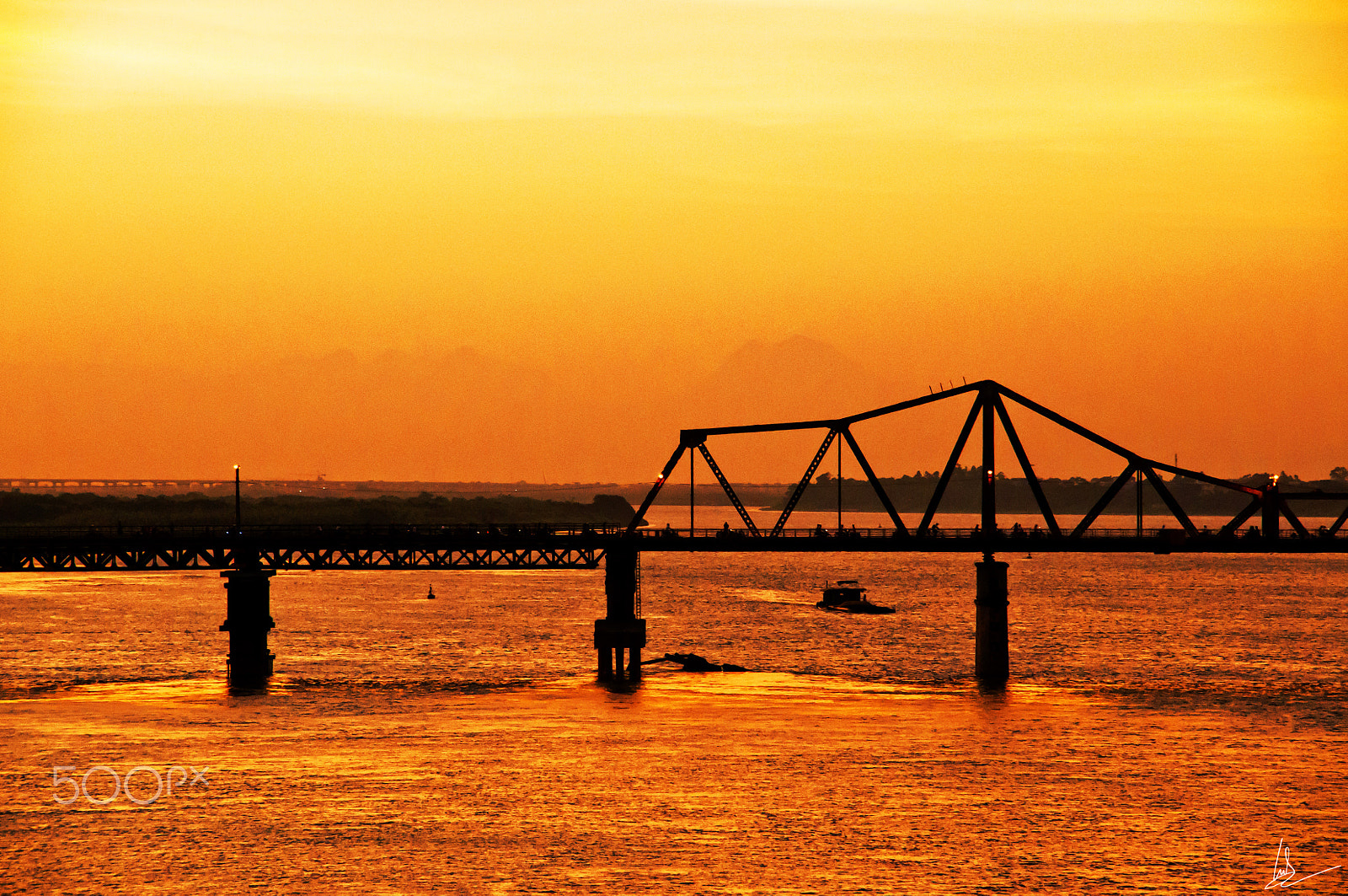 Nikon D90 sample photo. Long bỉen bridge photography