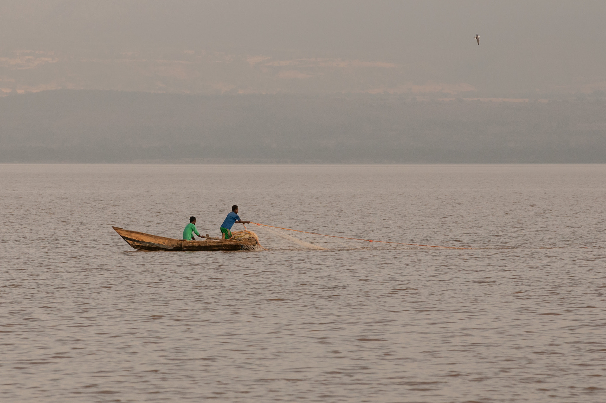 Nikon AF-S Nikkor 70-200mm F4G ED VR sample photo. Fisherman in langano lake photography