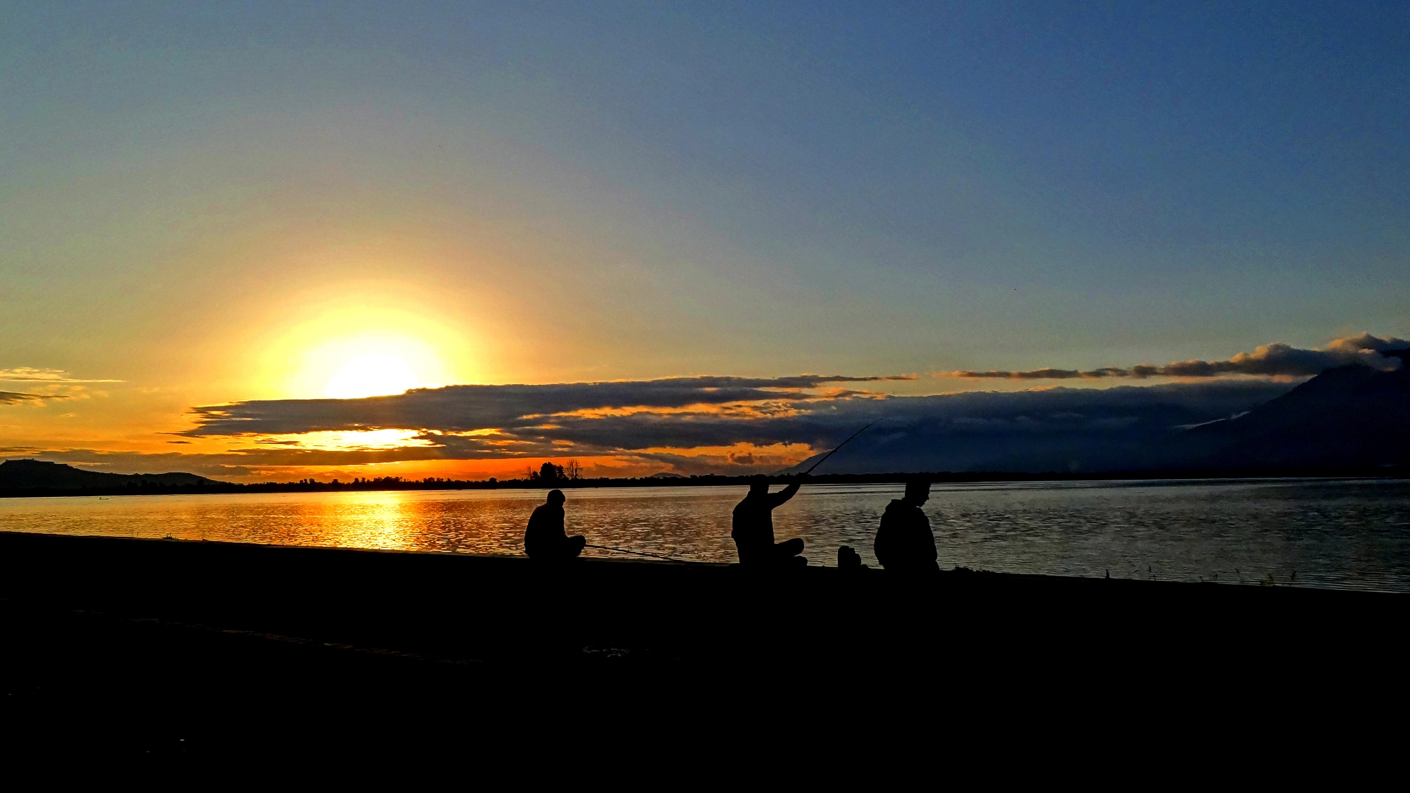 Sony Cyber-shot DSC-HX7V sample photo. Sunset at dal lake photography
