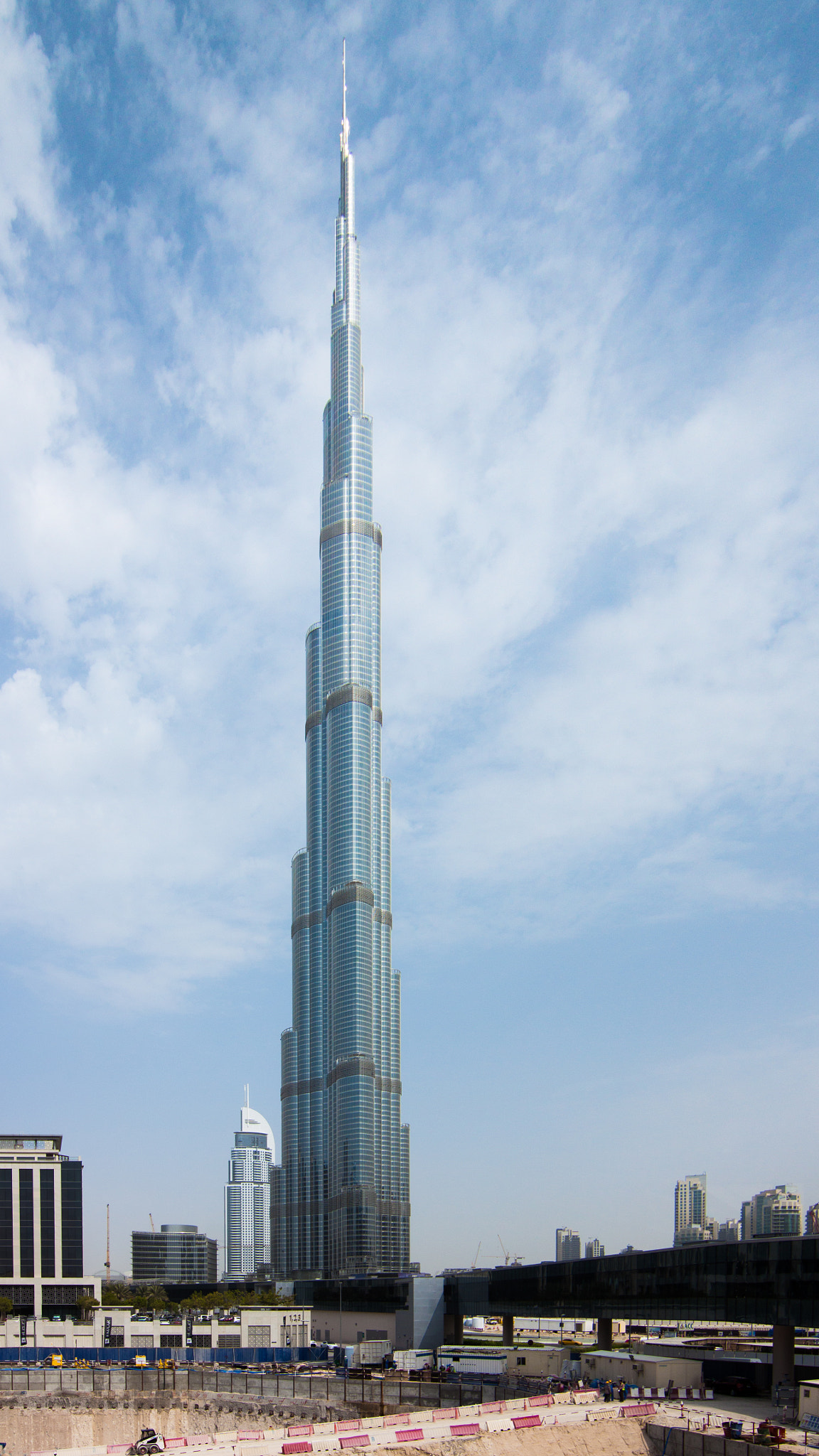 Canon EOS 500D (EOS Rebel T1i / EOS Kiss X3) + Tokina AT-X Pro 11-16mm F2.8 DX sample photo. Burj khalifa, dubai photography