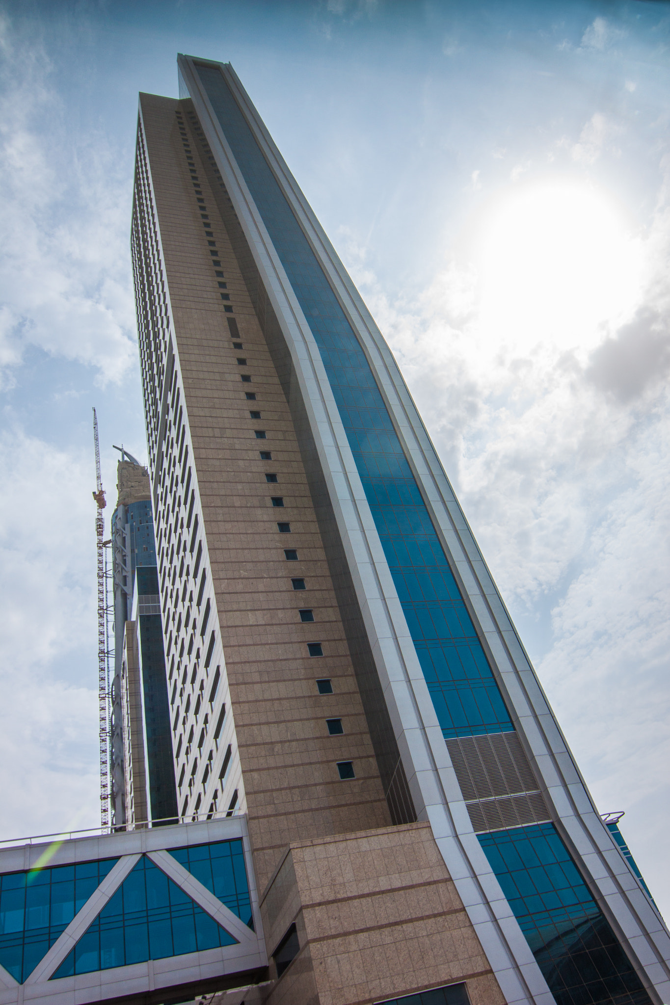 Canon EOS 500D (EOS Rebel T1i / EOS Kiss X3) + Tokina AT-X Pro 11-16mm F2.8 DX sample photo. Sofitel hotel dubai downtown photography