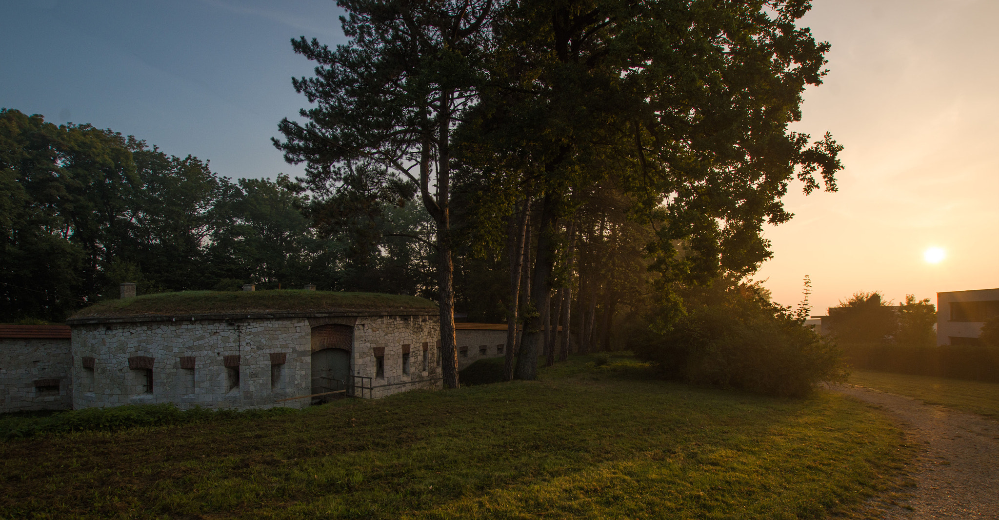 Sigma 10-20mm F3.5 EX DC HSM sample photo. Fortress in the morning photography