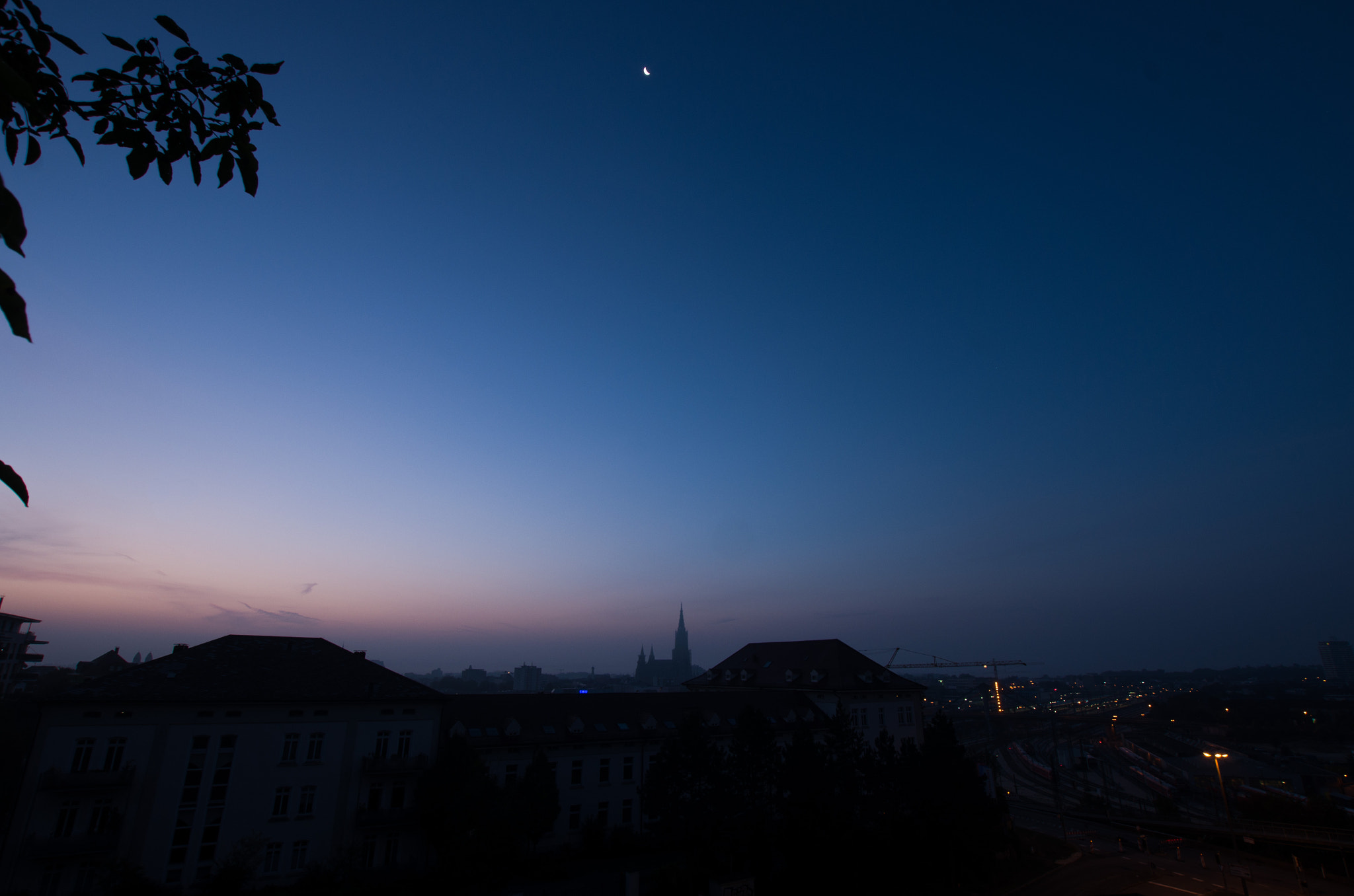 Sigma 10-20mm F3.5 EX DC HSM sample photo. Ulm at early morning photography