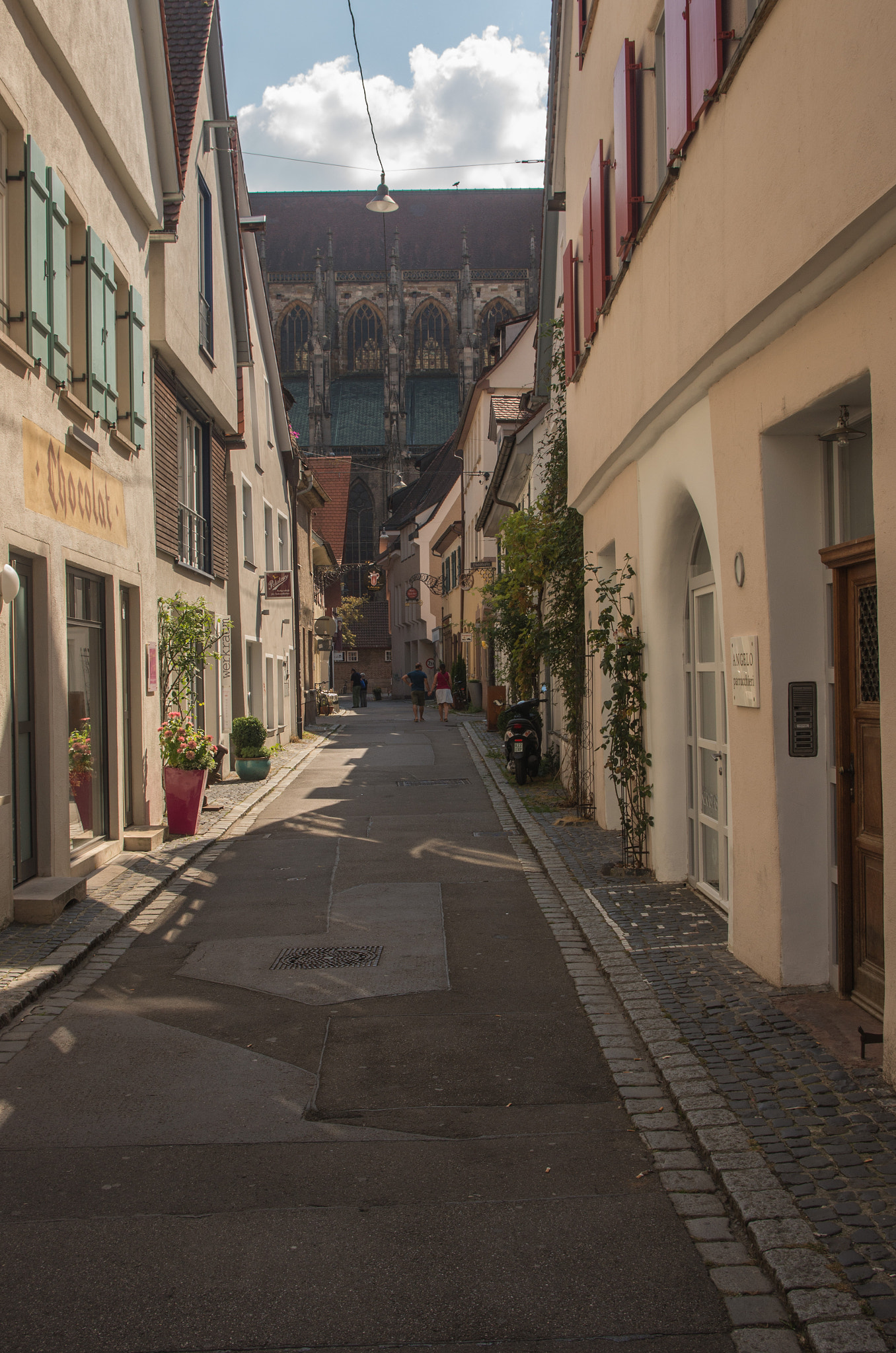 Pentax smc DA 18-55mm F3.5-5.6 AL WR sample photo. Old alley photography