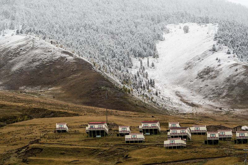 OLYMPUS M.75-300mm F4.8-6.7 sample photo. Tibetan photography