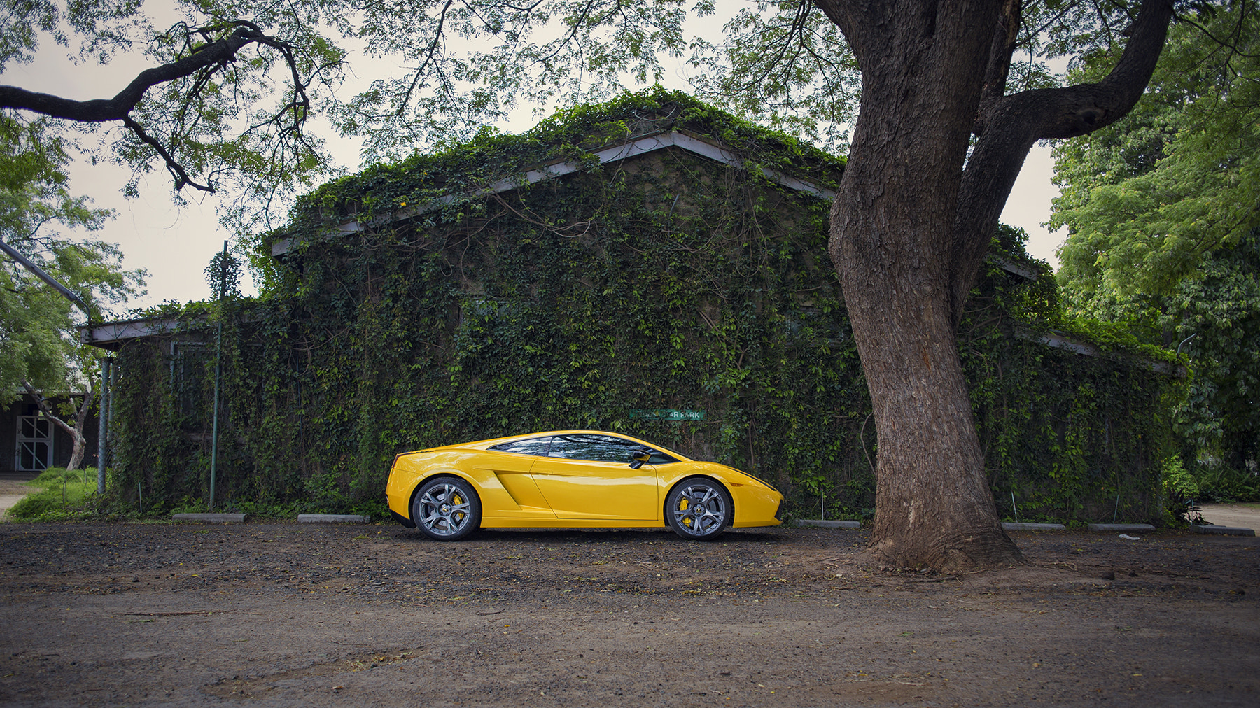 Canon EOS 6D + Canon EF 24mm F2.8 sample photo. Gallardo special edition photography