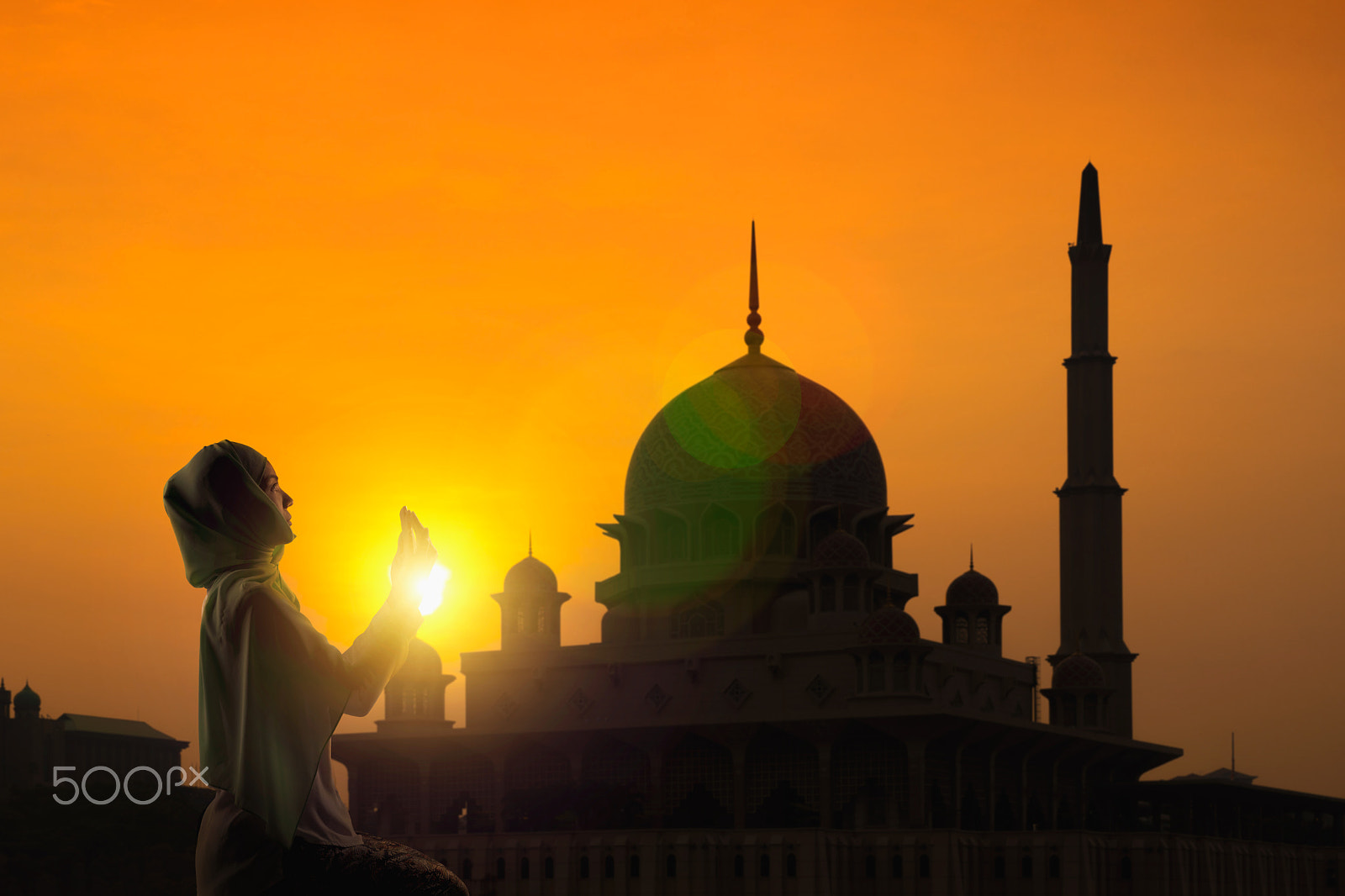 Canon EF 85mm F1.8 USM sample photo. Female muslim praying photography