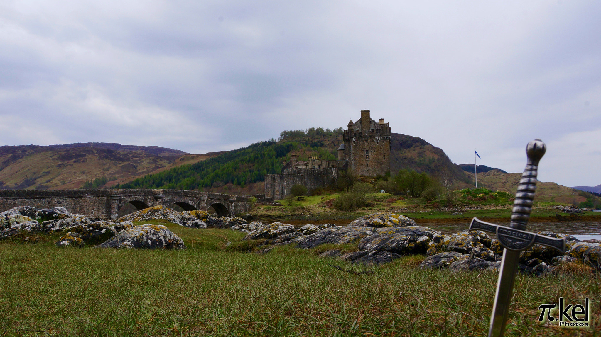 Sony E 18-200mm F3.5-6.3 OSS LE sample photo. Eilean donan castle - highlander photography