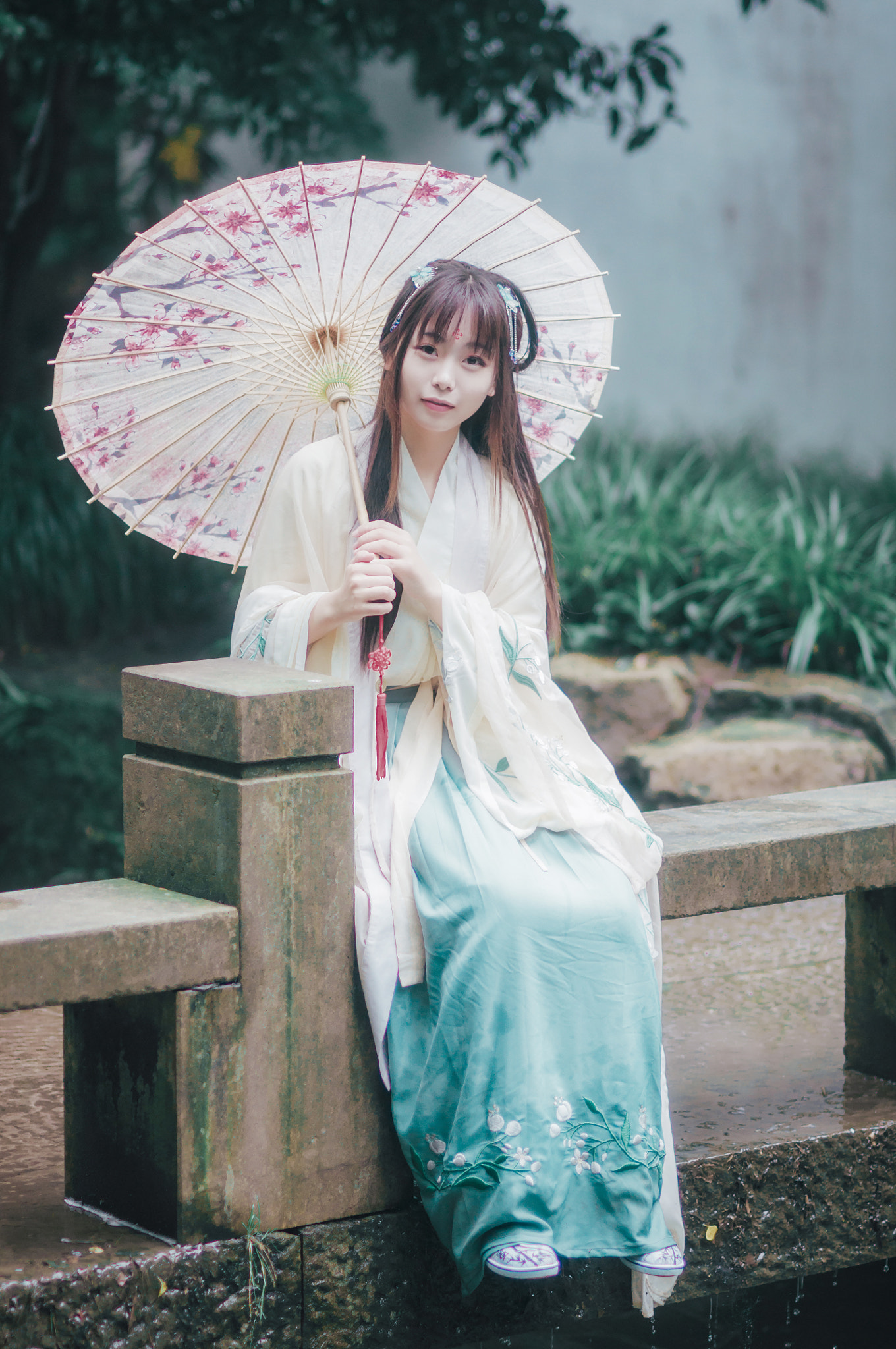 Nikon D90 + Nikon AF Nikkor 85mm F1.8D sample photo. 汉服 photography