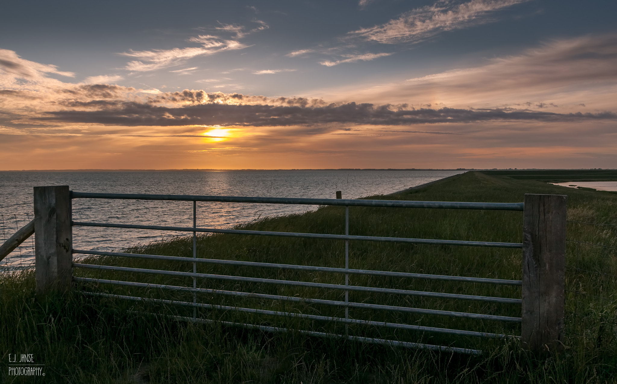 Canon EOS-1D Mark III sample photo. Where the sun meets the ocean. photography