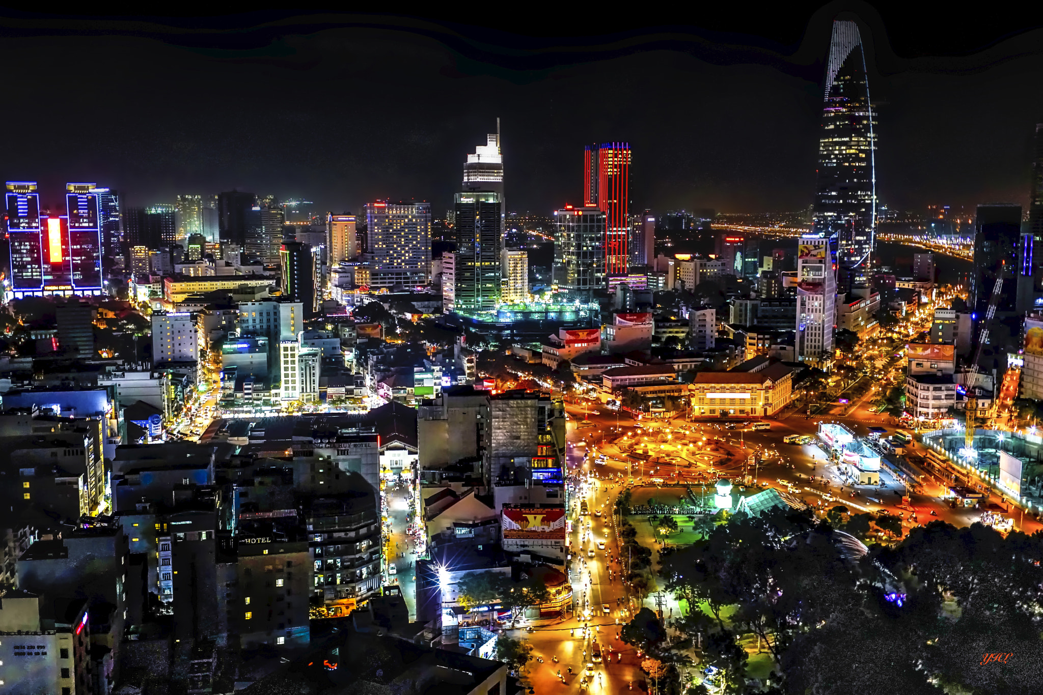 E 35mm F2 sample photo. Ho chin minh night photography