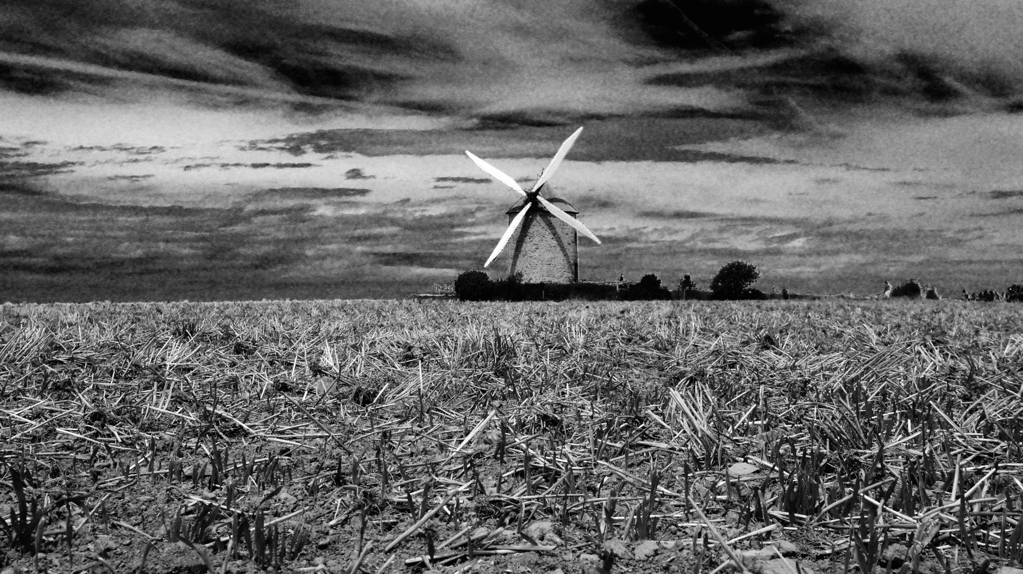 Sony Alpha NEX-5 + Sony E 18-55mm F3.5-5.6 OSS sample photo. Ancien moulin de moidrey in france, black and white, windmill photography