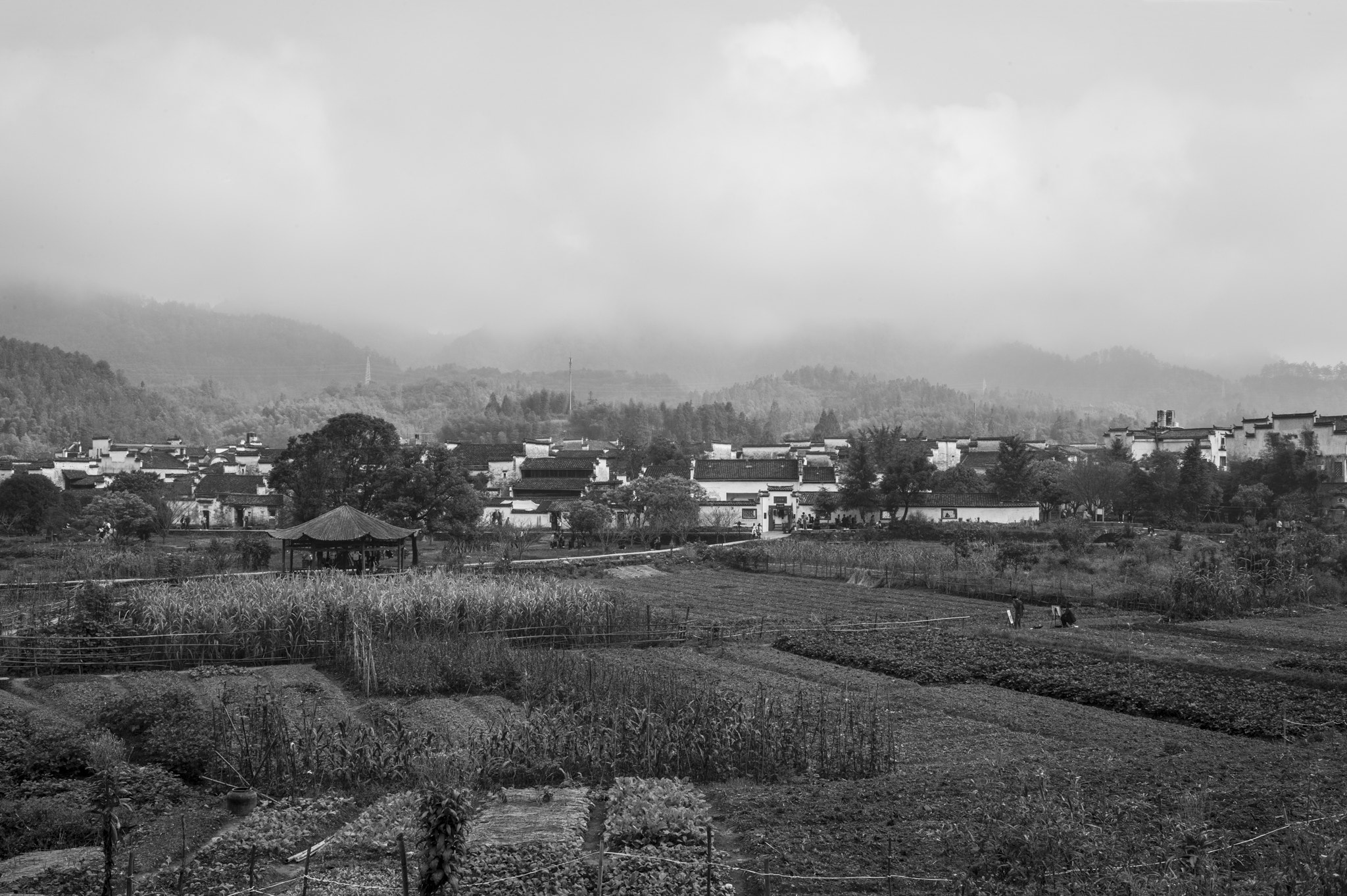 Leica Summicron-M 28mm F2 ASPH sample photo. Xidi in mist photography