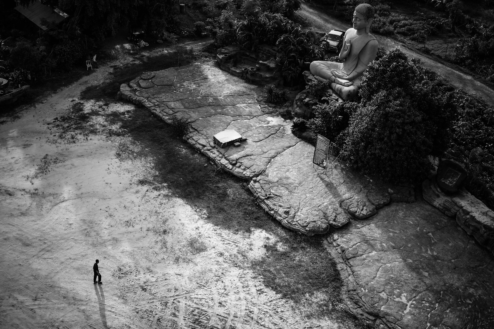 Olympus OM-D E-M5 II + Panasonic Leica DG Summilux 25mm F1.4 II ASPH sample photo. Black&white photography