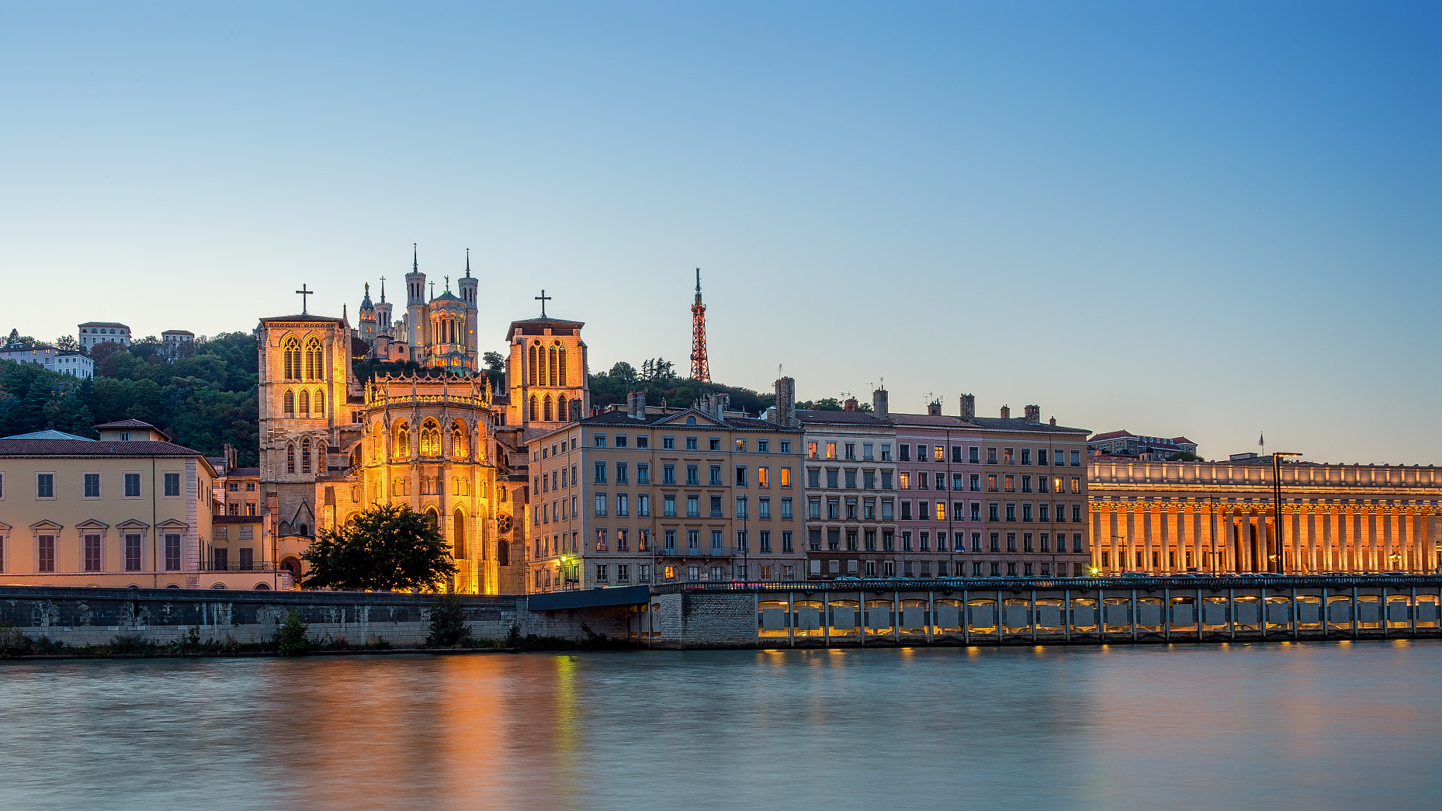 Nikon D4S sample photo. Lyon evening photography