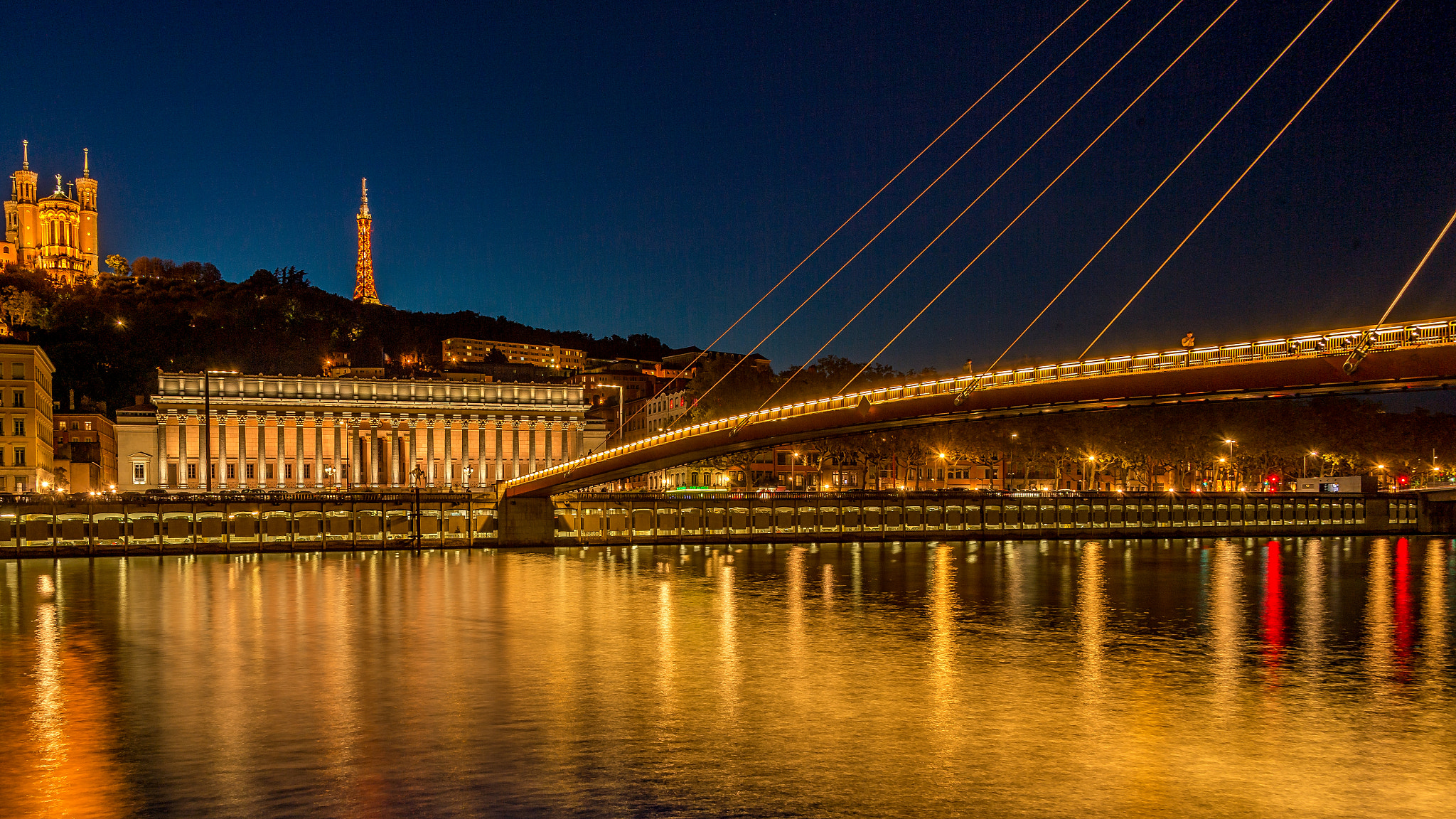 Nikon D4S sample photo. Lyon evening photography