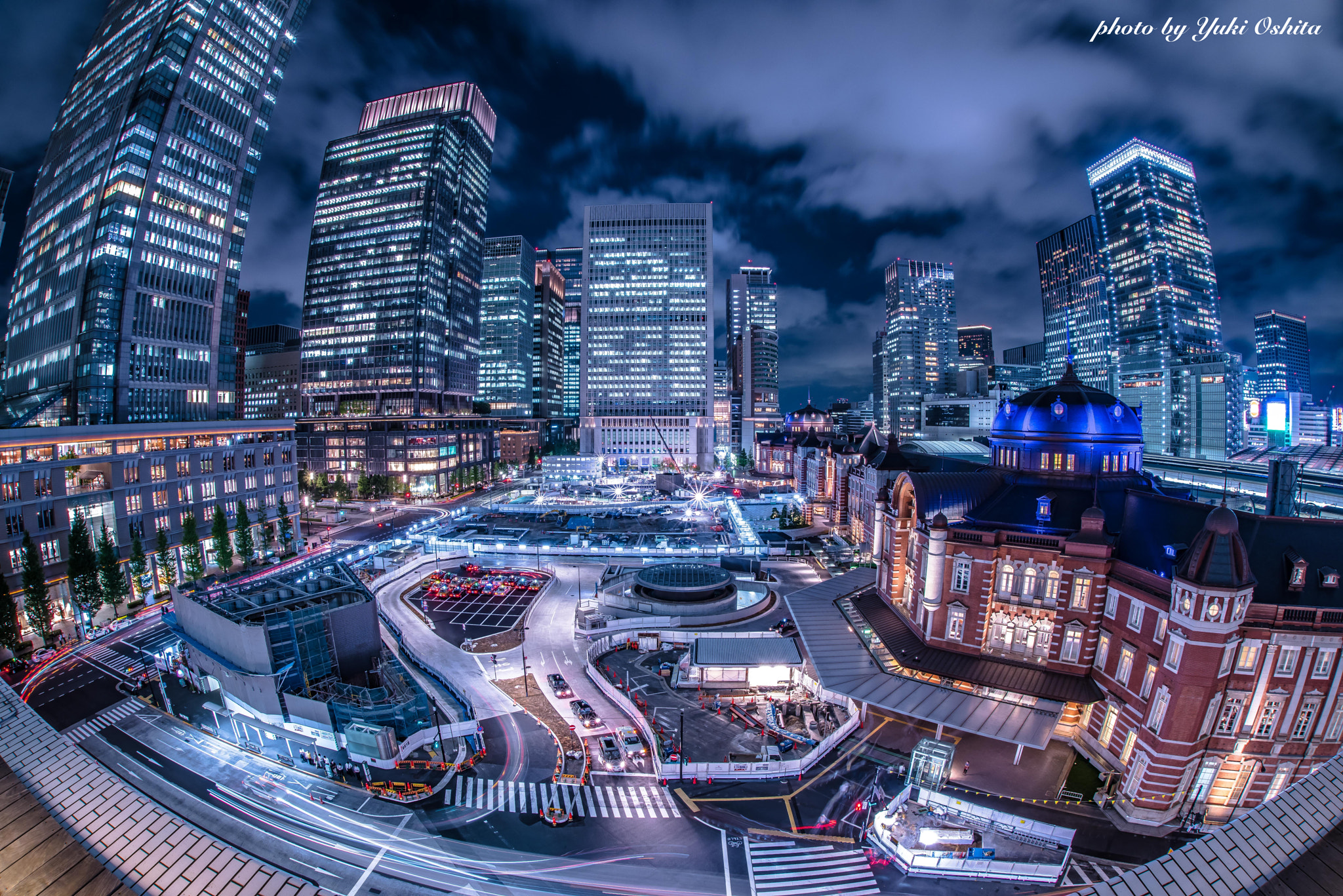 Nikon D810 + Sigma 15mm F2.8 EX DG Diagonal Fisheye sample photo. Tokyo station photography