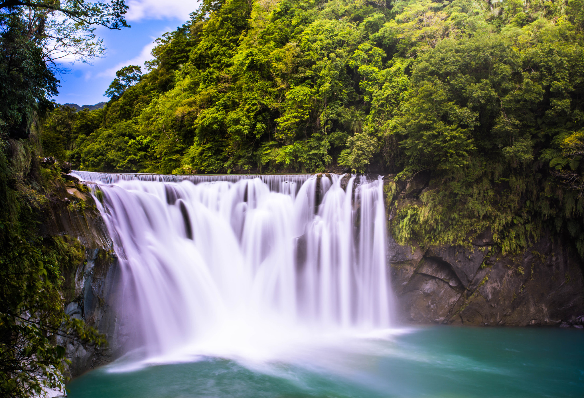 Nikon AF-S Nikkor 24mm F1.8G ED sample photo. Taiwan taipei shifen waterfall photography