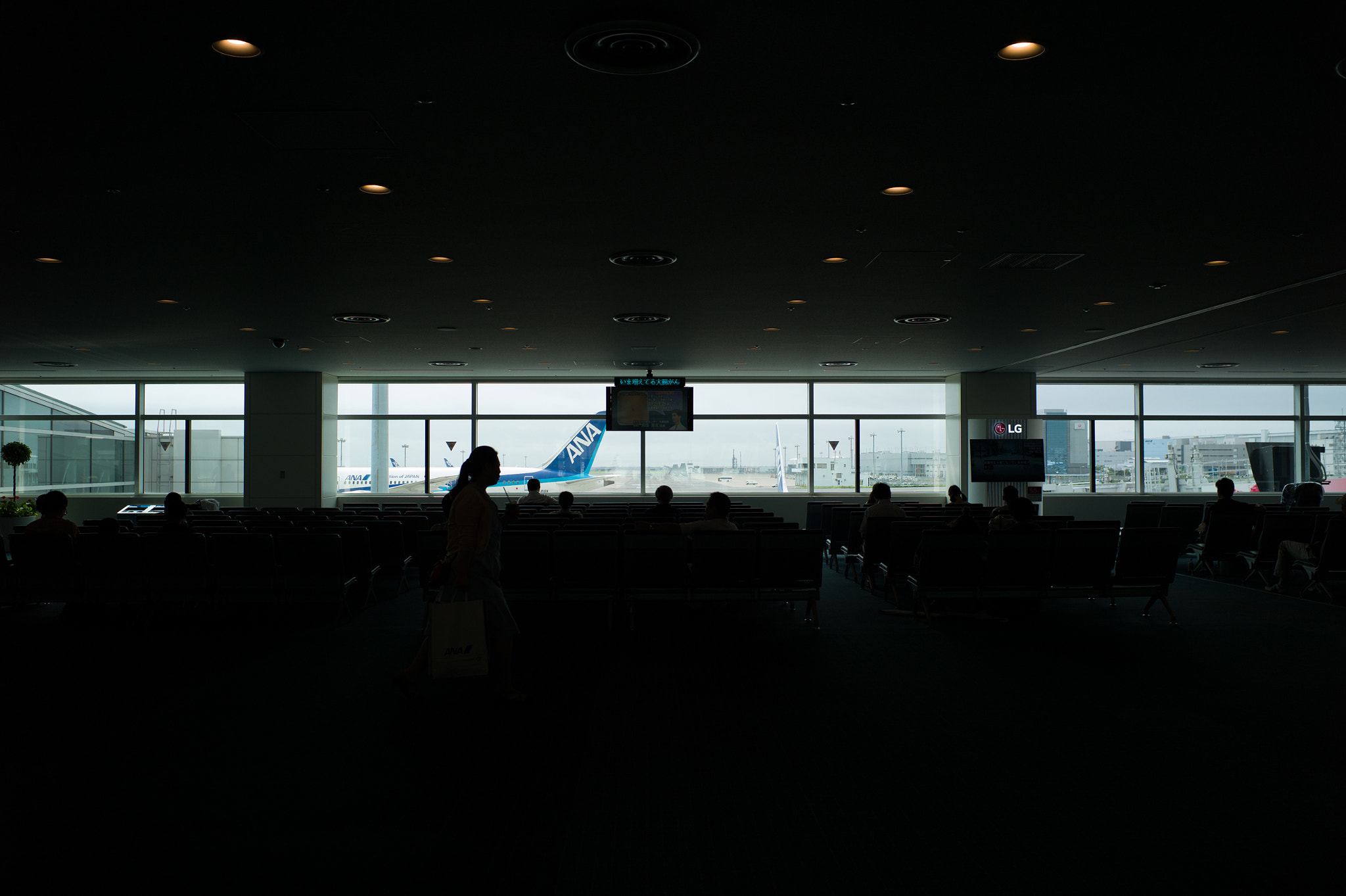 Leica M9 + Leica Summicron-M 28mm F2 ASPH sample photo. The airport photography