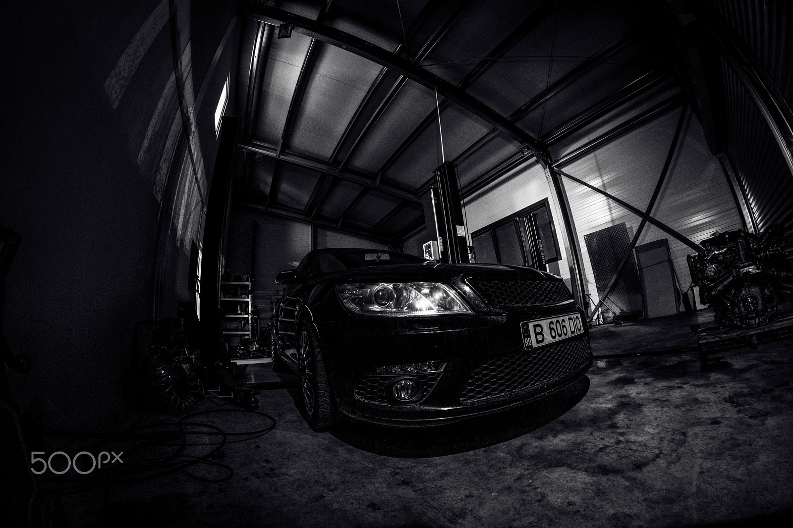 Nikon D5300 + Samyang 8mm F3.5 Aspherical IF MC Fisheye sample photo. Skoda in service photography