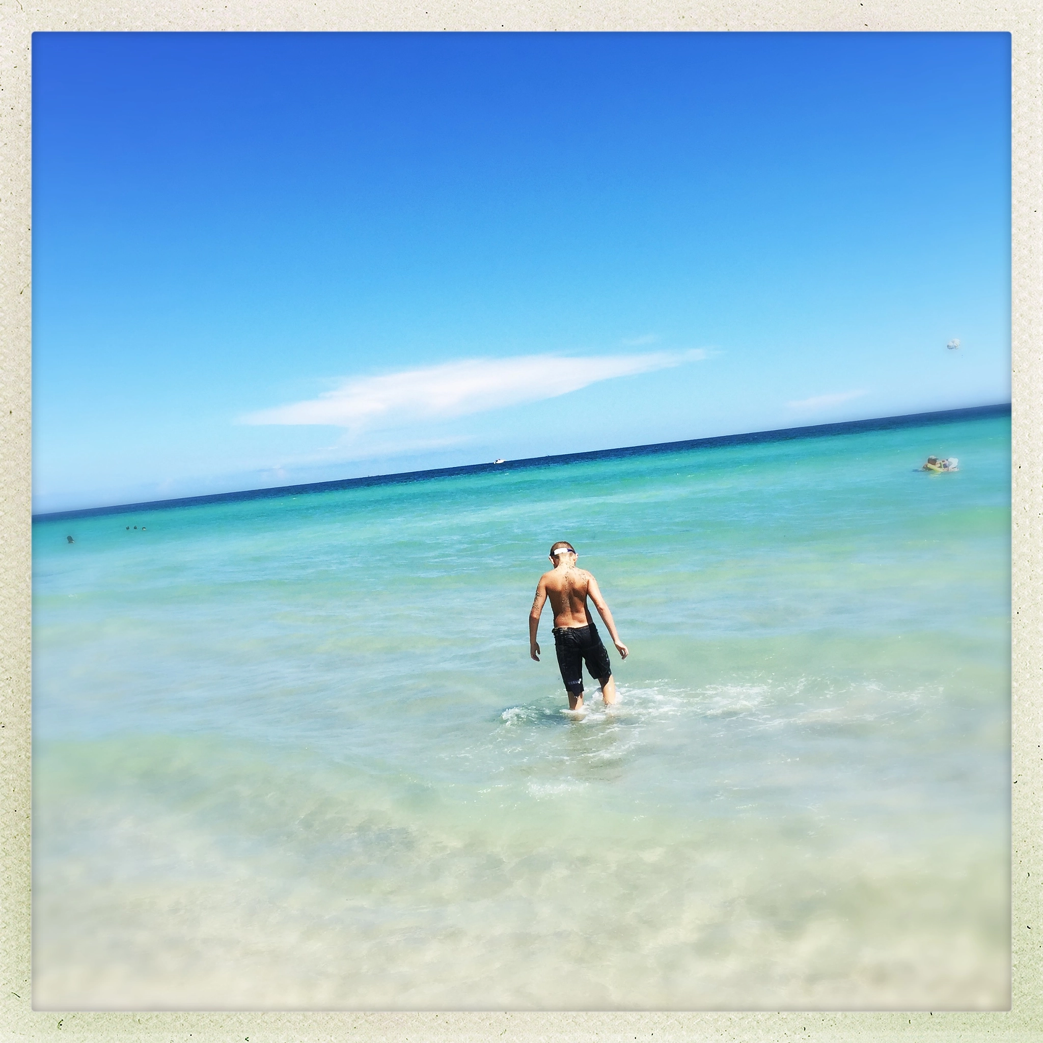 Hipstamatic 321 sample photo. Playing in paradise photography