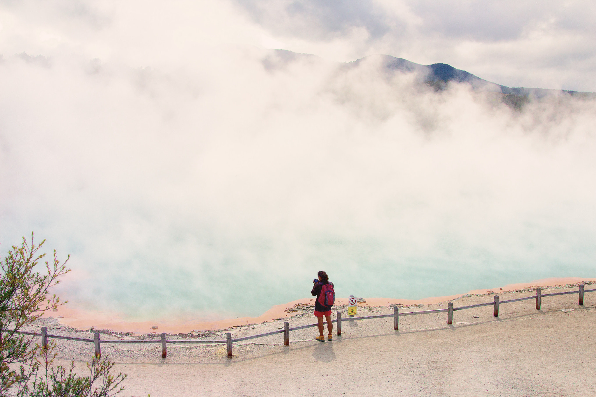 Sigma 24-105mm f/4 DG OS HSM | A sample photo. Champagne pool photography