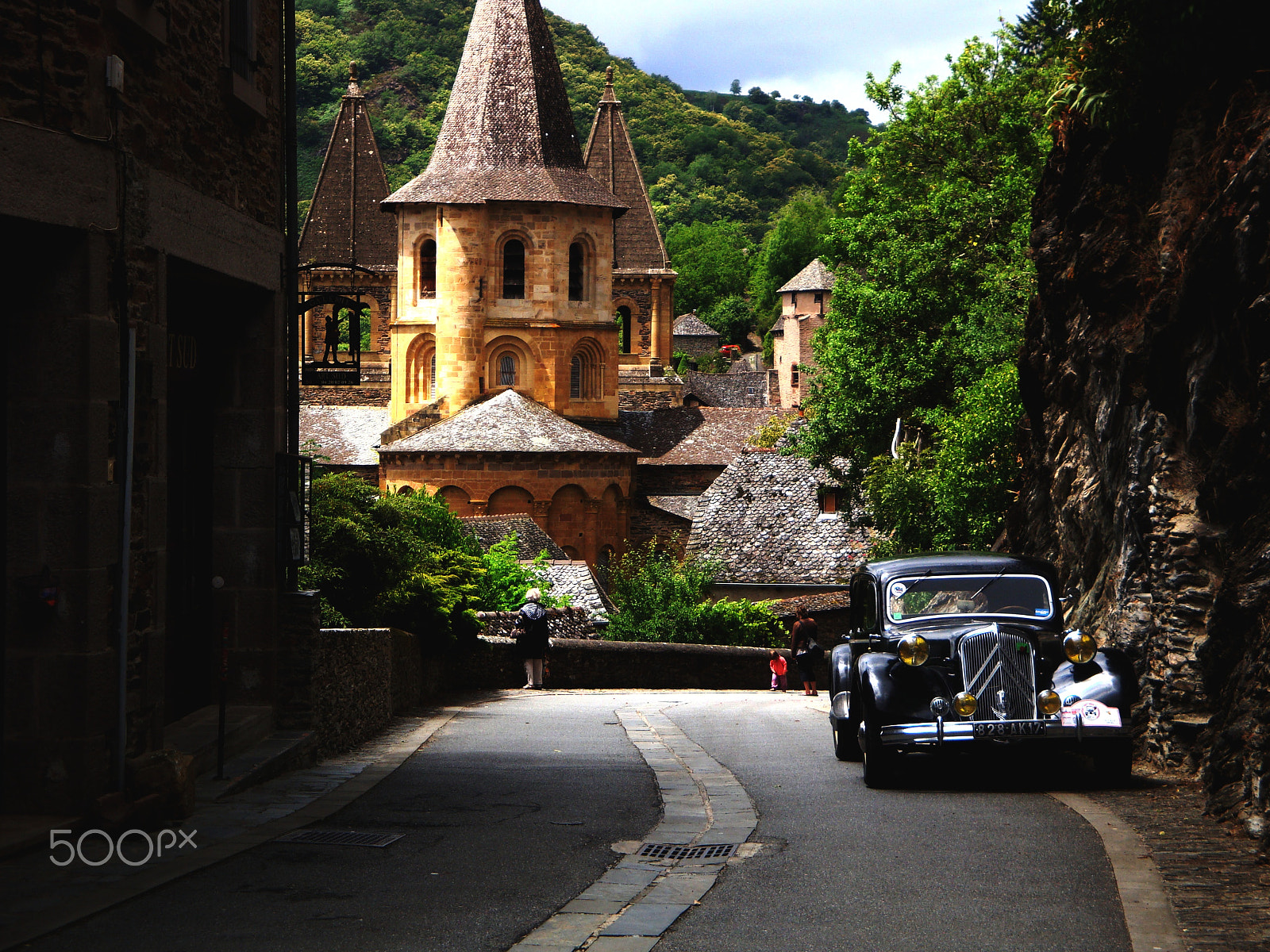 Sony Cyber-shot DSC-W170 sample photo. Conques. travel to the past photography