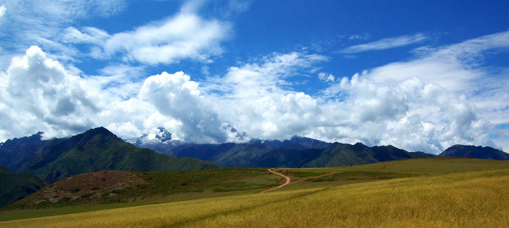 Pentax K10D + Pentax smc DA 16-45mm F4 ED AL sample photo. Altiplano road ii photography