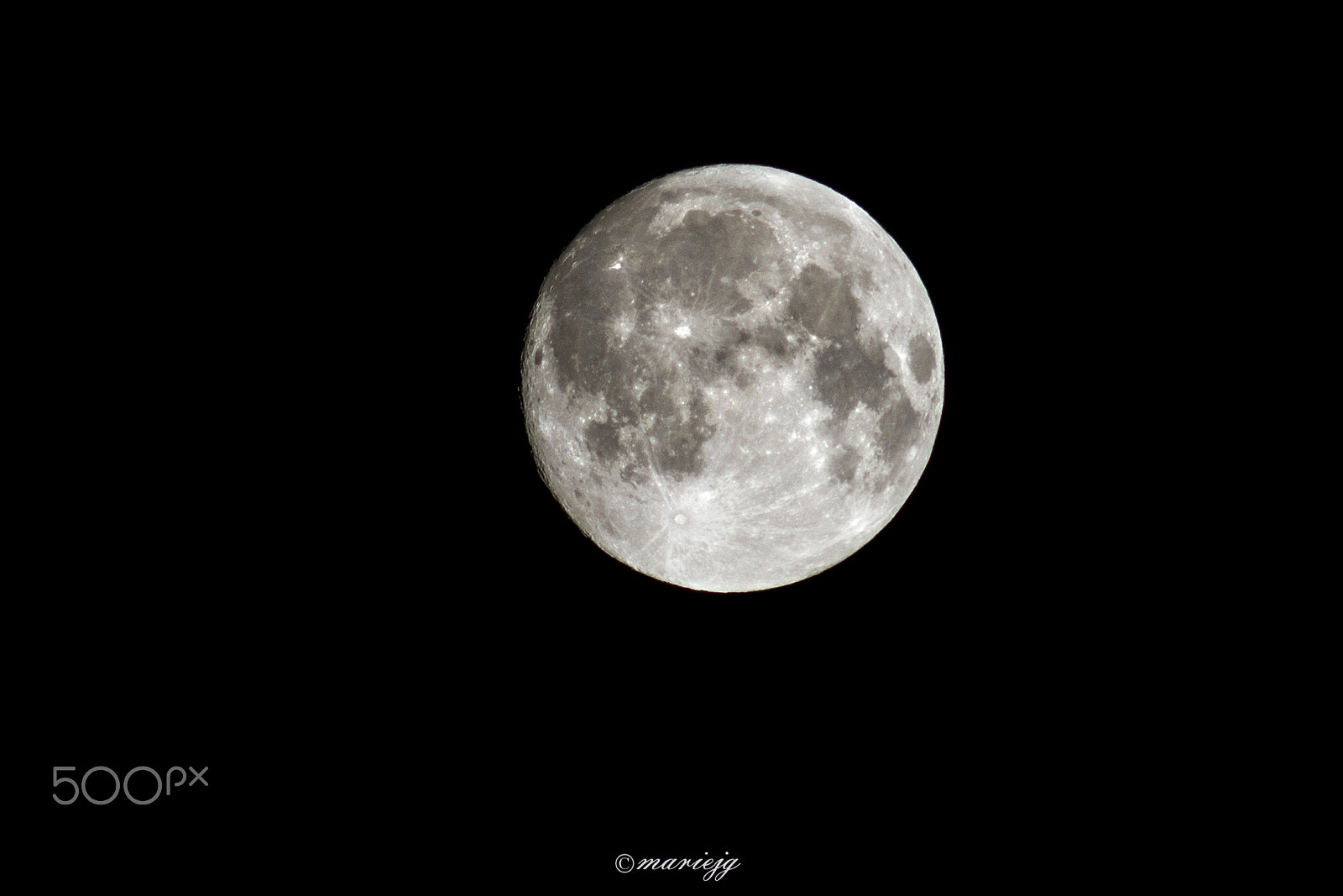 Canon EOS 7D Mark II + Canon EF 75-300mm F4.0-5.6 IS USM sample photo. This month full moon photography