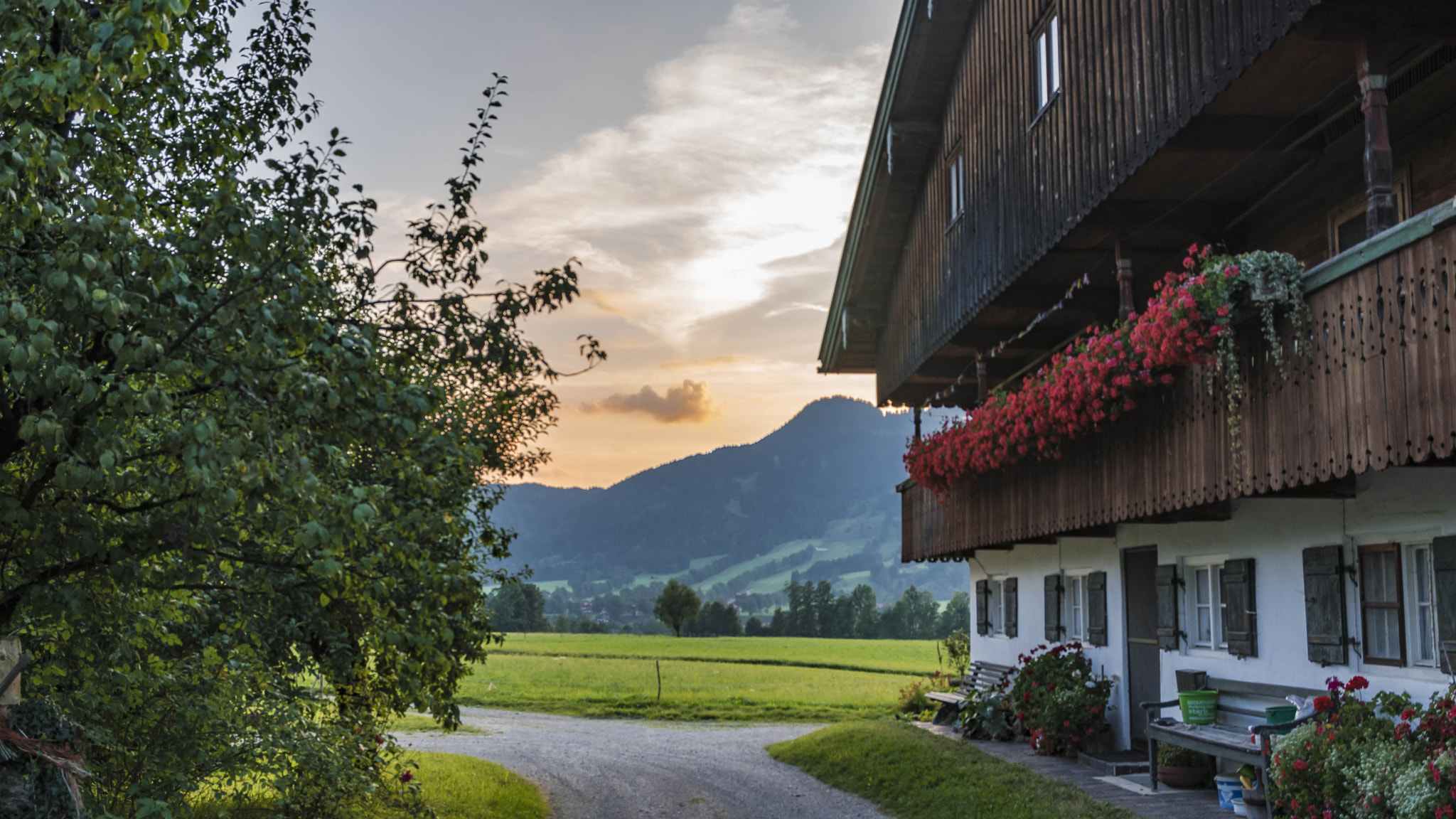 Sigma 17-70mm F2.8-4 DC Macro OS HSM | C sample photo. Bavarian sunset photography