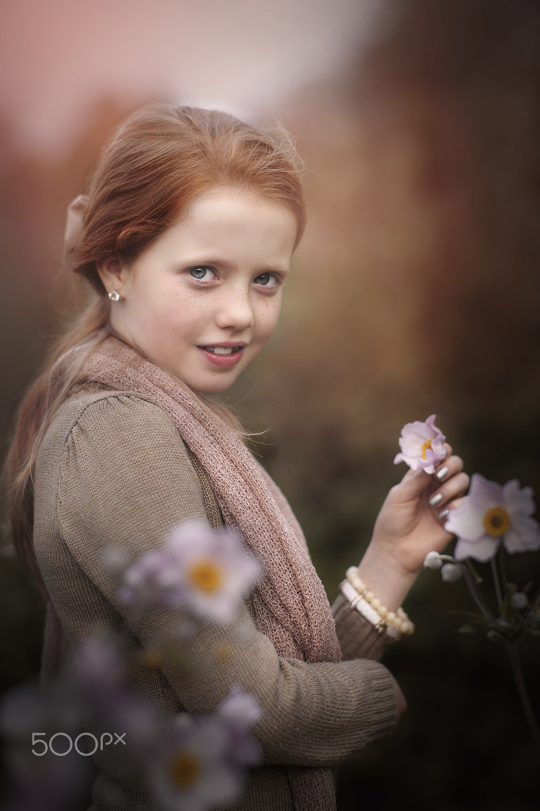 ZEISS Planar T* 85mm F1.4 sample photo. In the flowers photography