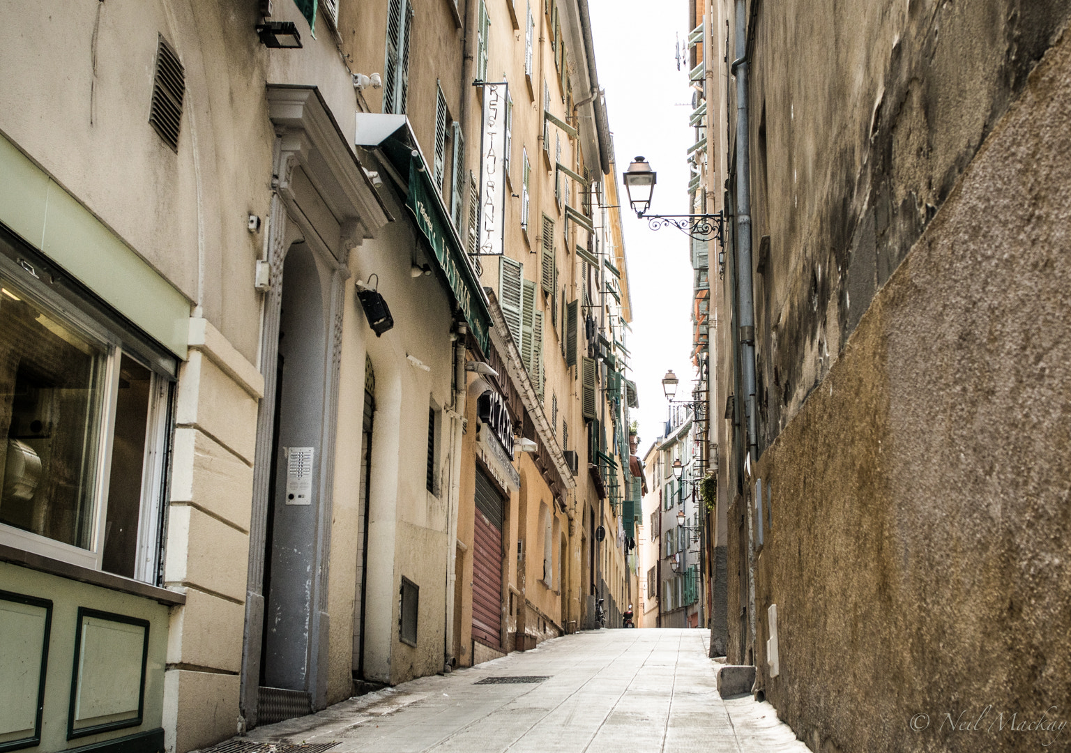 Nikon D500 + Nikon AF-S Nikkor 28mm F1.8G sample photo. The streets of nice, france photography