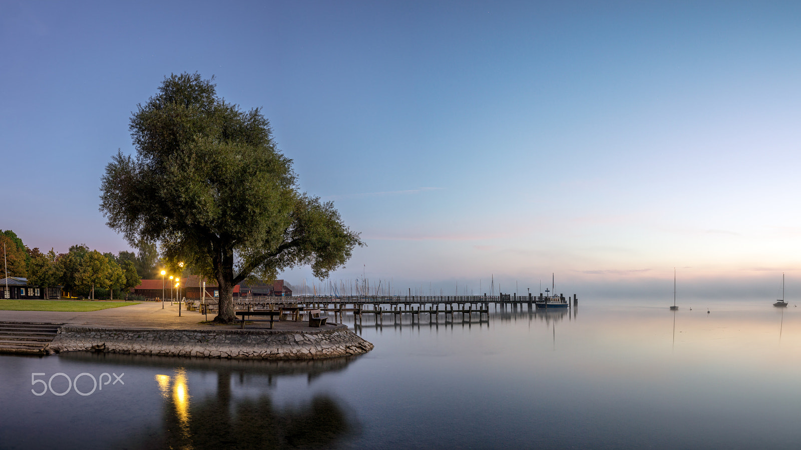 Canon TS-E 24.0mm f/3.5 L II sample photo. Good morning utting photography