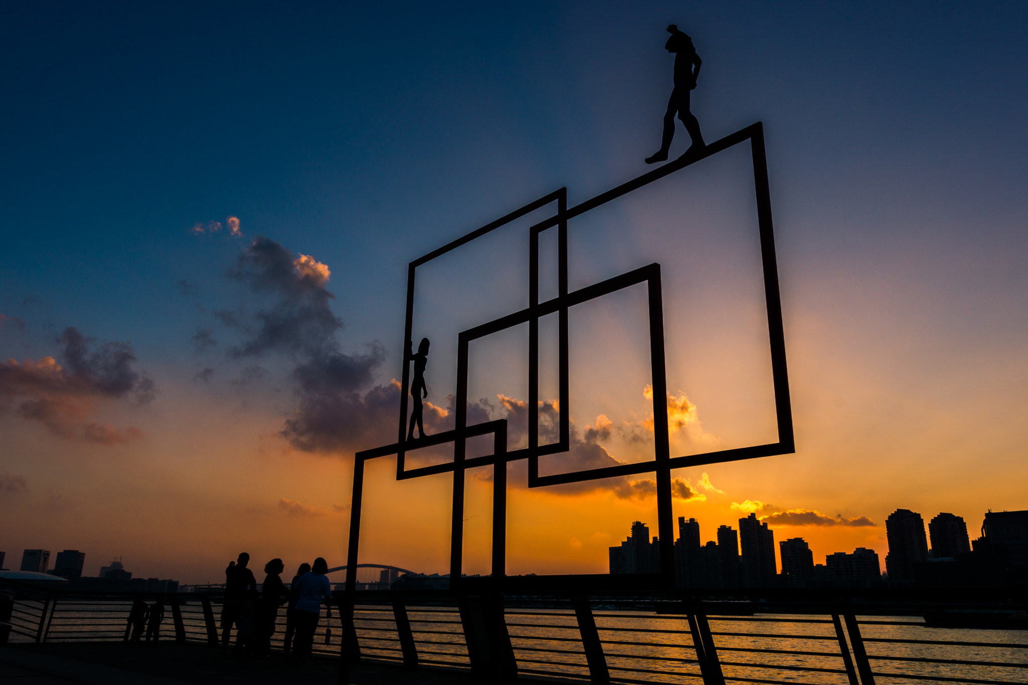 Sony a6000 + 18-35mm F1.8 DC HSM | Art 013 sample photo. Sunset in shanghai photography