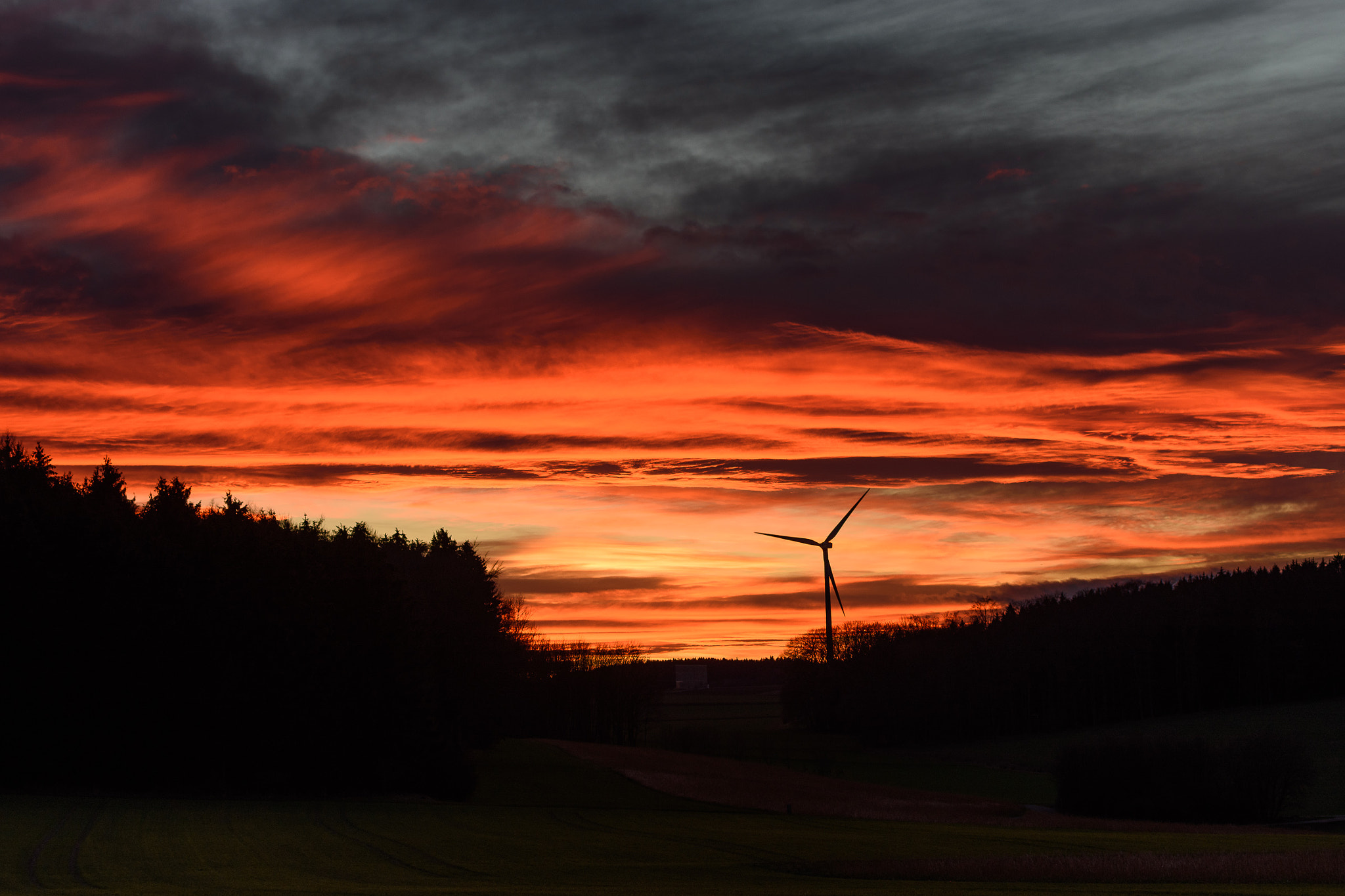 Nikon AF-S Nikkor 70-200mm F4G ED VR sample photo. Burning sky photography
