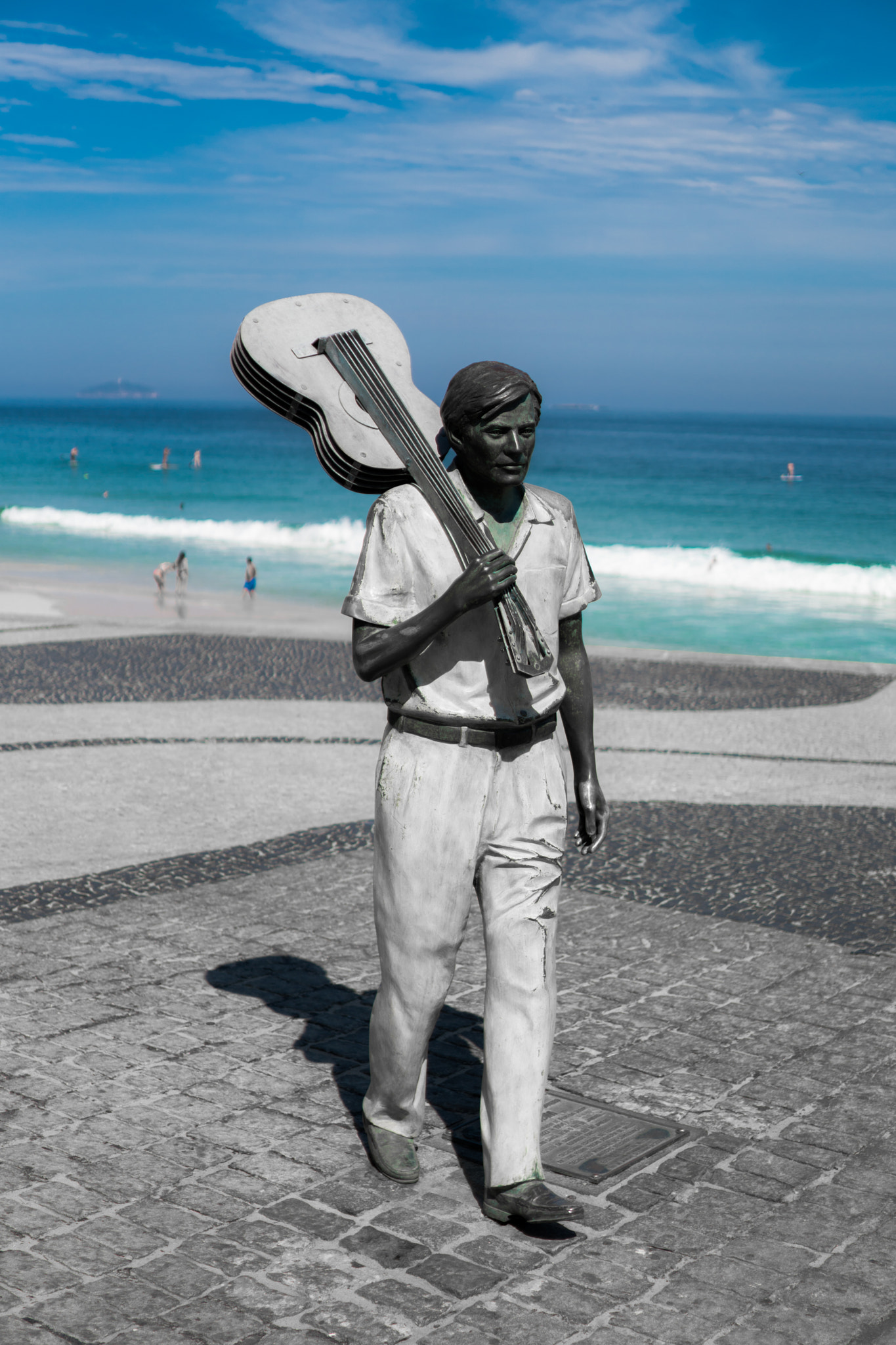 Sony a6300 + E 32mm F1.8 sample photo. Guitar ipanema statue photography