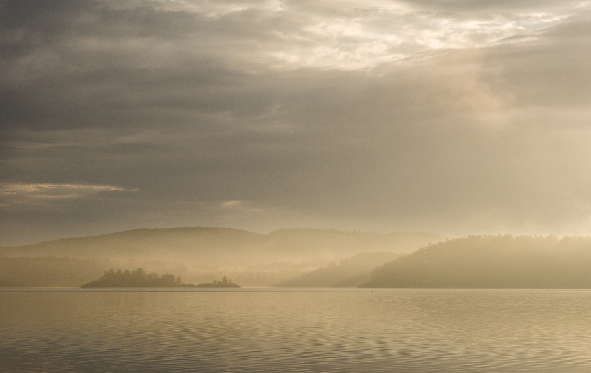 Sony Alpha DSLR-A450 sample photo. Morning on arakul lake photography