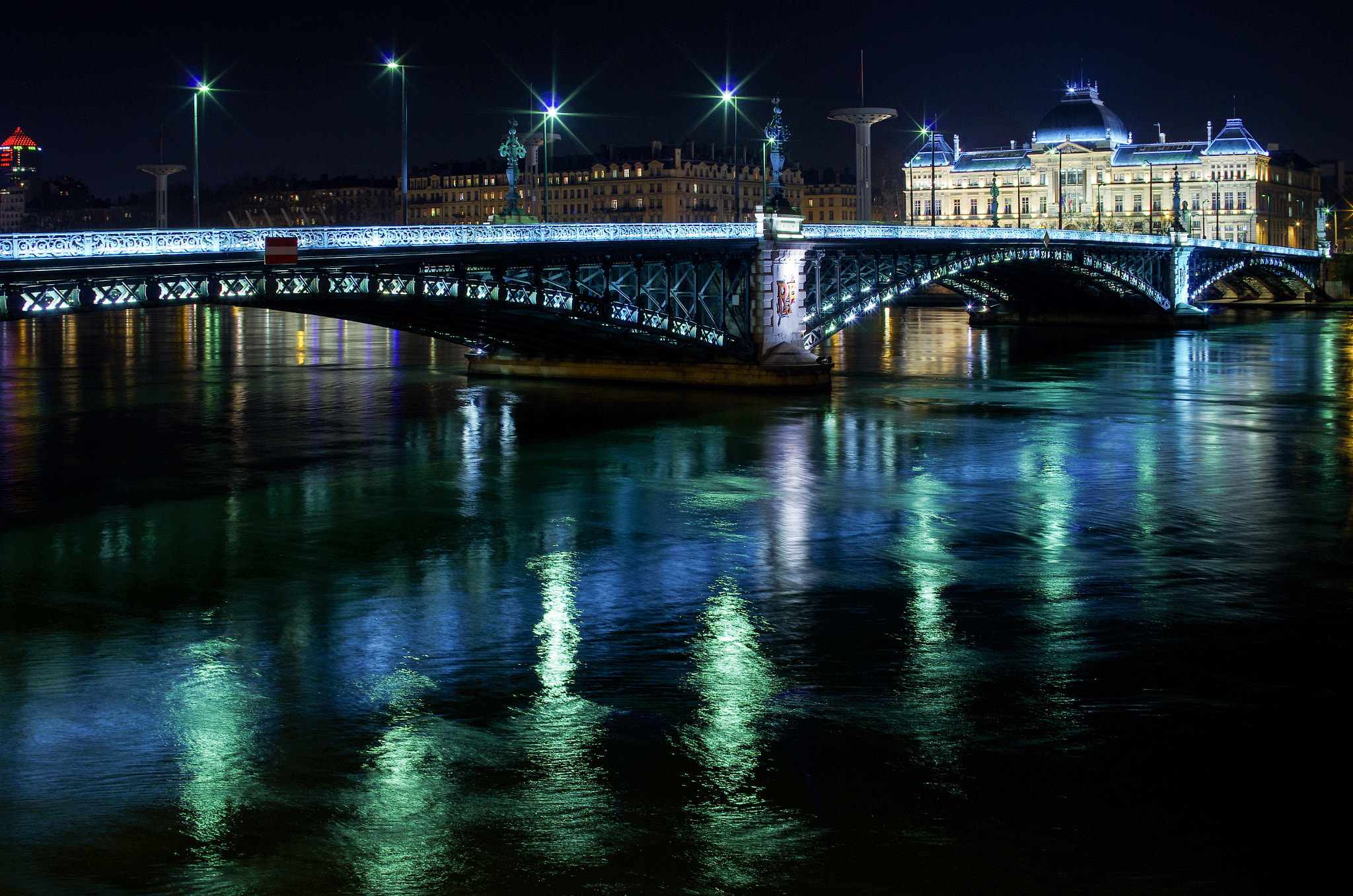 Pentax K-5 sample photo. Pont de l'université photography