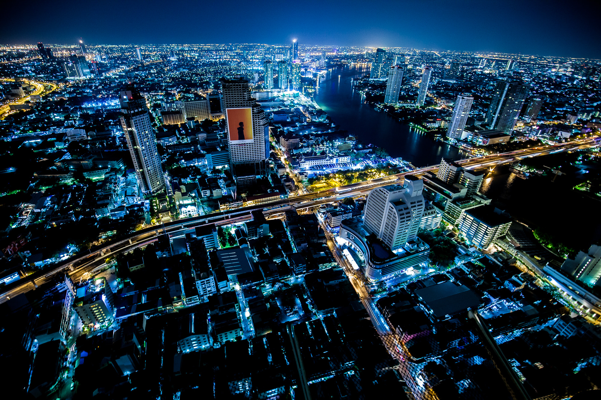 Canon EF 16-35mm F4L IS USM sample photo. Bkk skyline photography