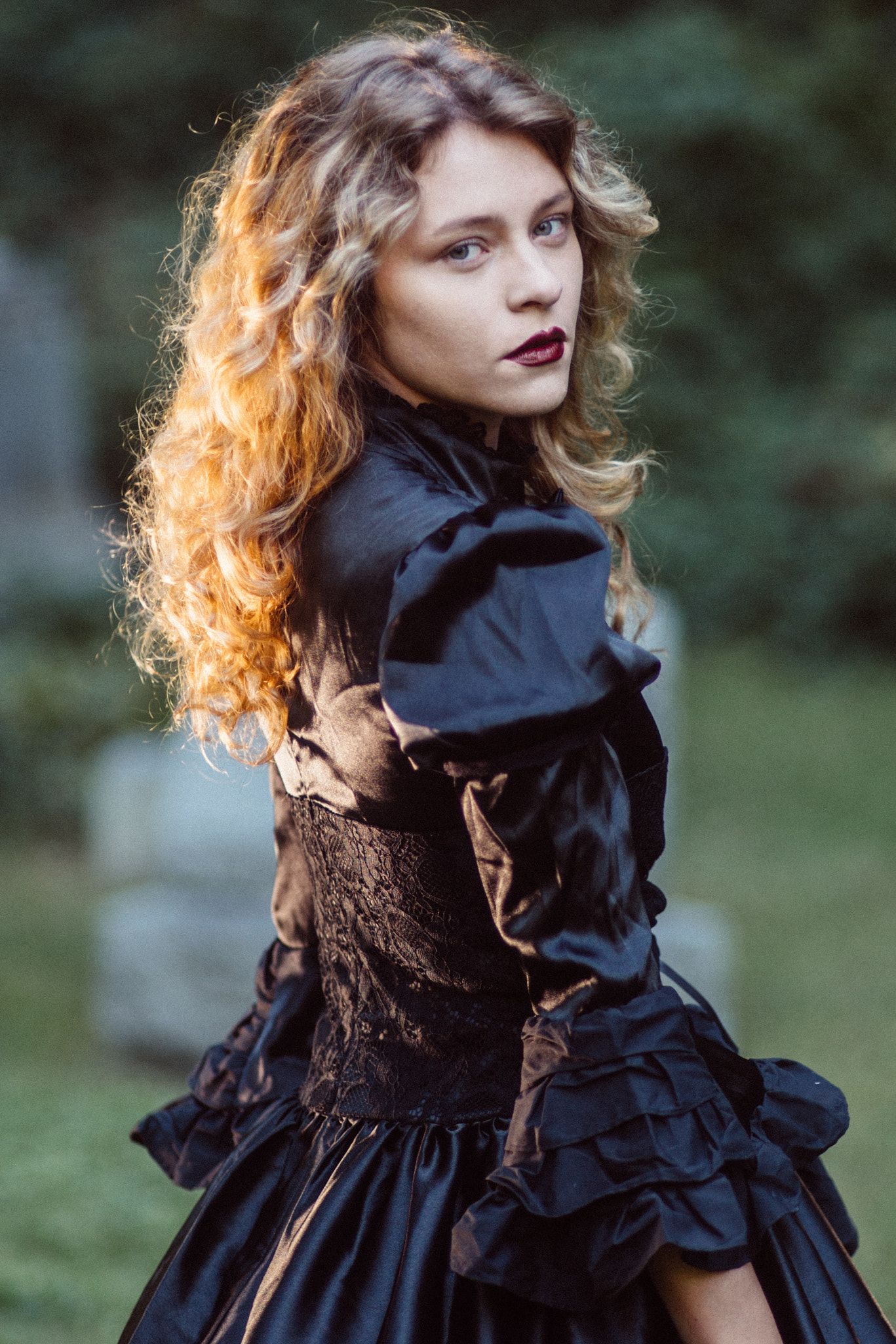 Sony a7S II + Sony DT 50mm F1.8 SAM sample photo. Victorian love photography