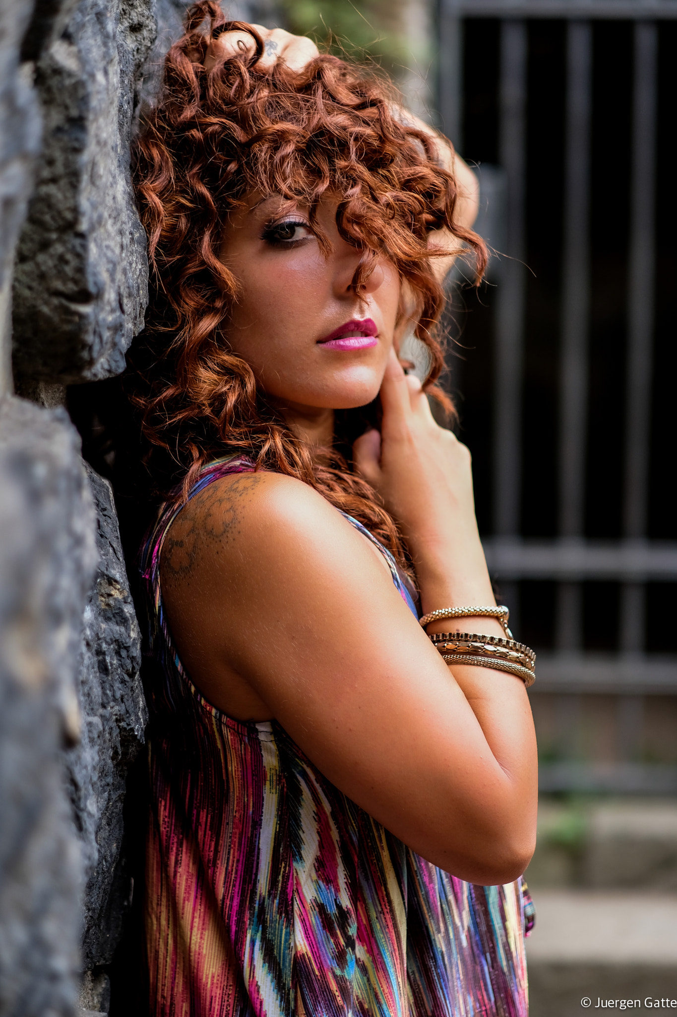 Fujifilm X-T2 + Fujifilm XF 56mm F1.2 R APD sample photo. An der mauer photography