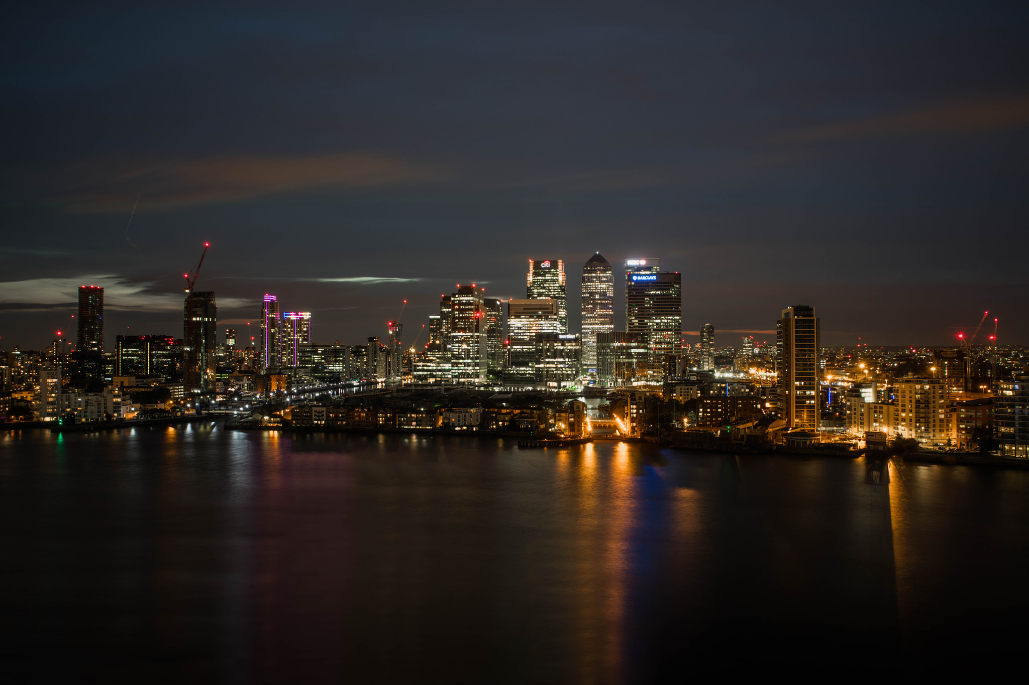 Sigma 24-70mm F2.8 EX DG Macro sample photo. Canary wharf nightscape photography
