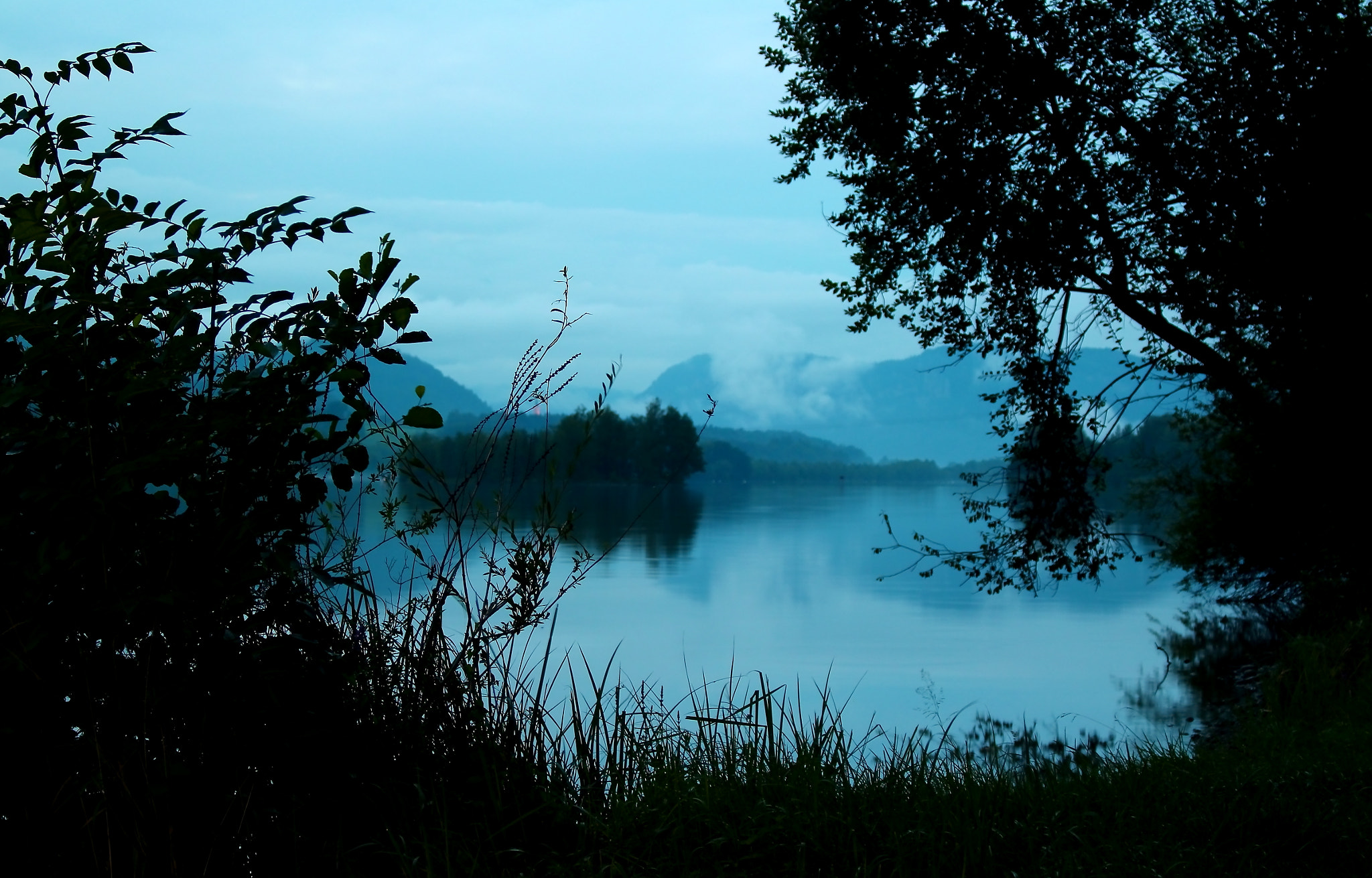 6 IS STM sample photo. Abendstimmung über völkermarkter stausee. photography