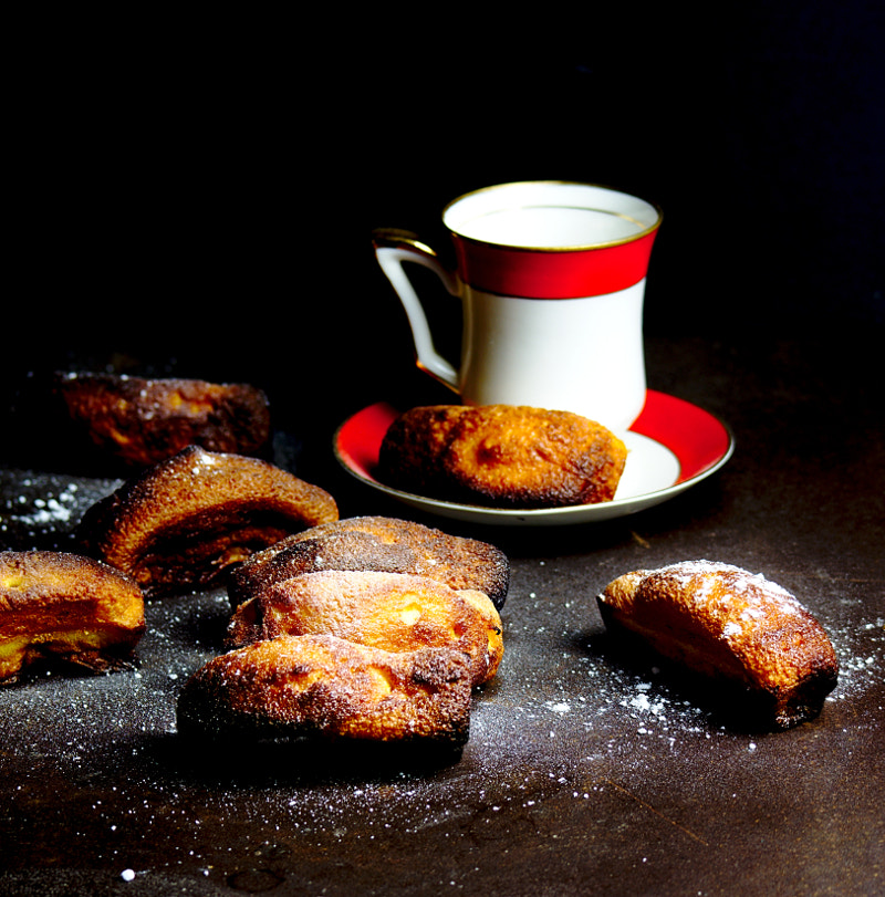 Samsung NX 50-200mm F4-5.6 ED OIS sample photo. Cream and almond biscuits photography