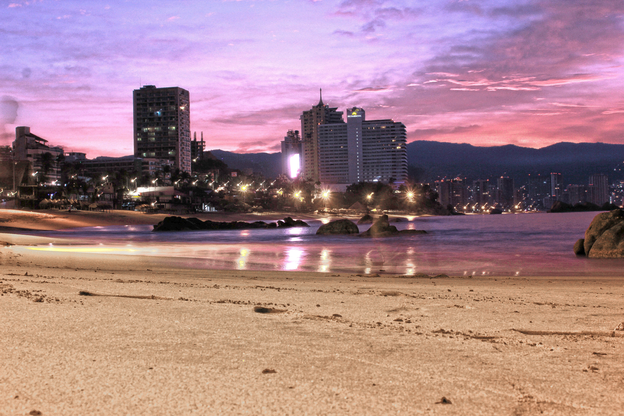 Canon EF 28-105mm f/3.5-4.5 USM sample photo. Acapulco mexic photography