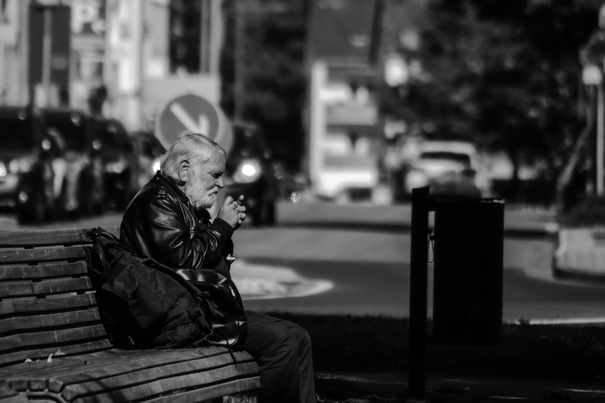 Canon EOS 760D (EOS Rebel T6s / EOS 8000D) sample photo. Smoking photography