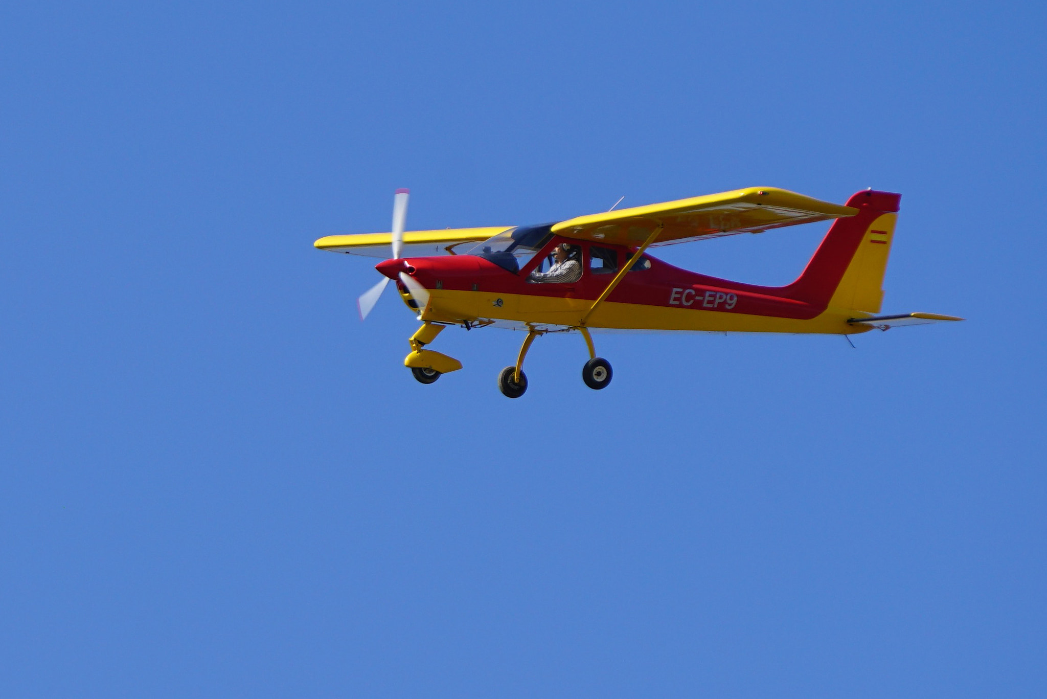 Sony E 55-210mm F4.5-6.3 OSS sample photo. Volando photography