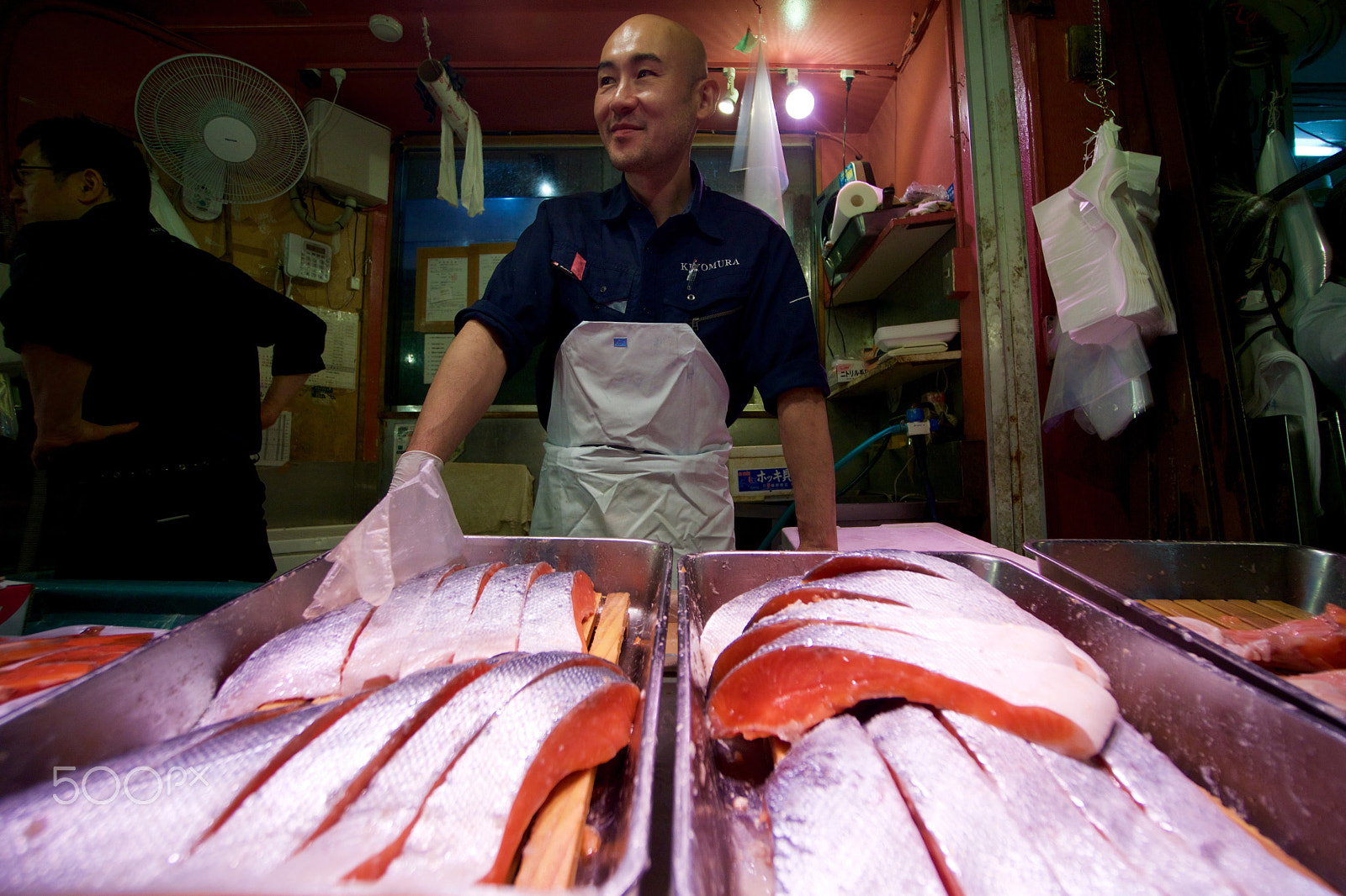 Sony a6000 + Sony E 10-18mm F4 OSS sample photo. Tsukiji market photography