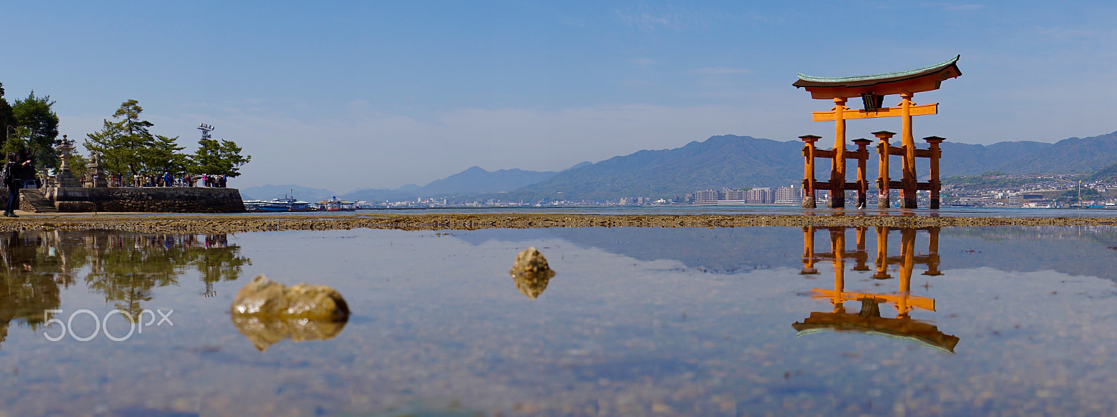 Sony E 18-55mm F3.5-5.6 OSS sample photo. Floating torii gate photography